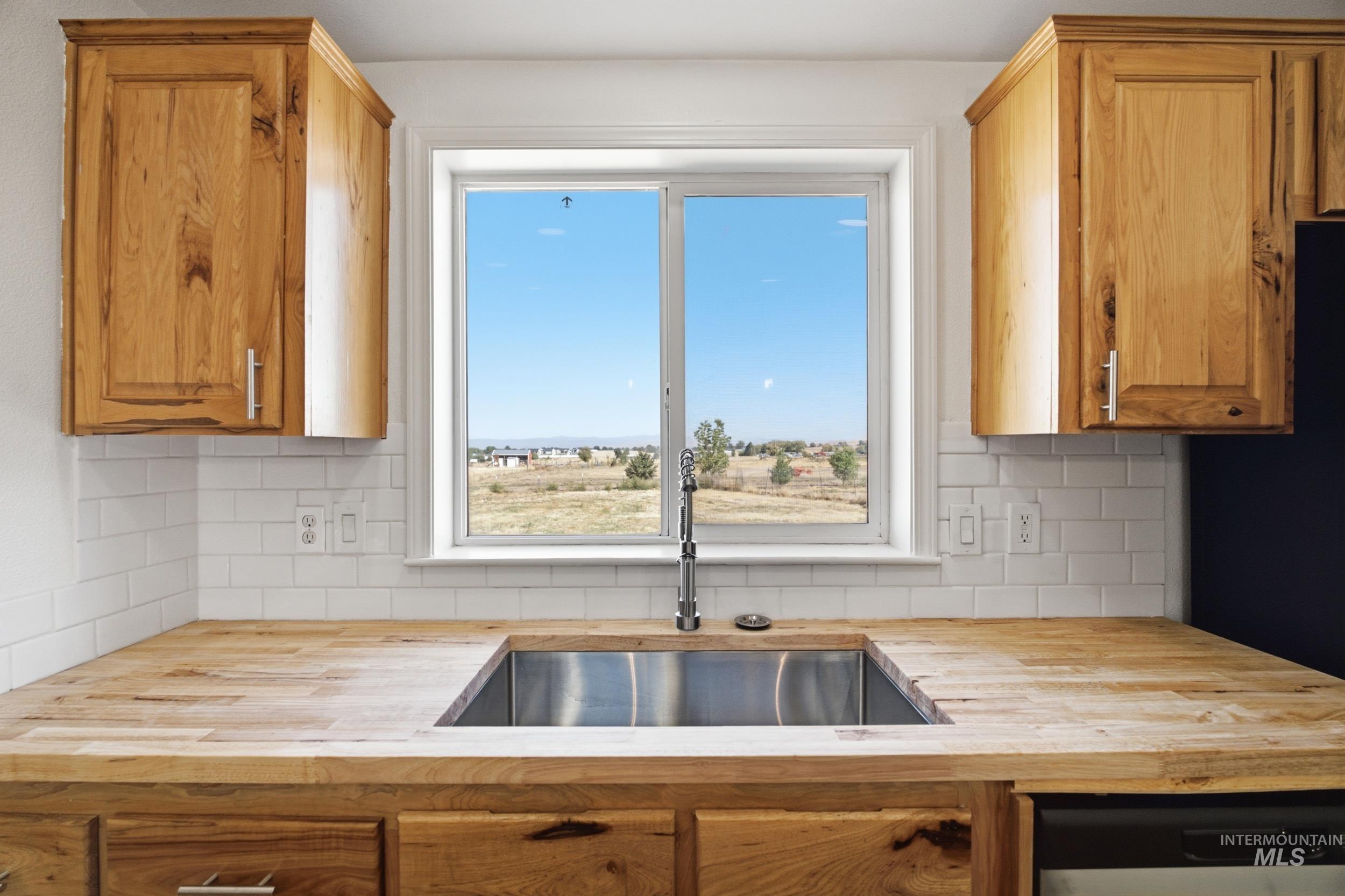 3095 Center Ave, Payette, Idaho 83661, 3 Bedrooms, 2 Bathrooms, Residential For Sale, Price $399,000, 99000864