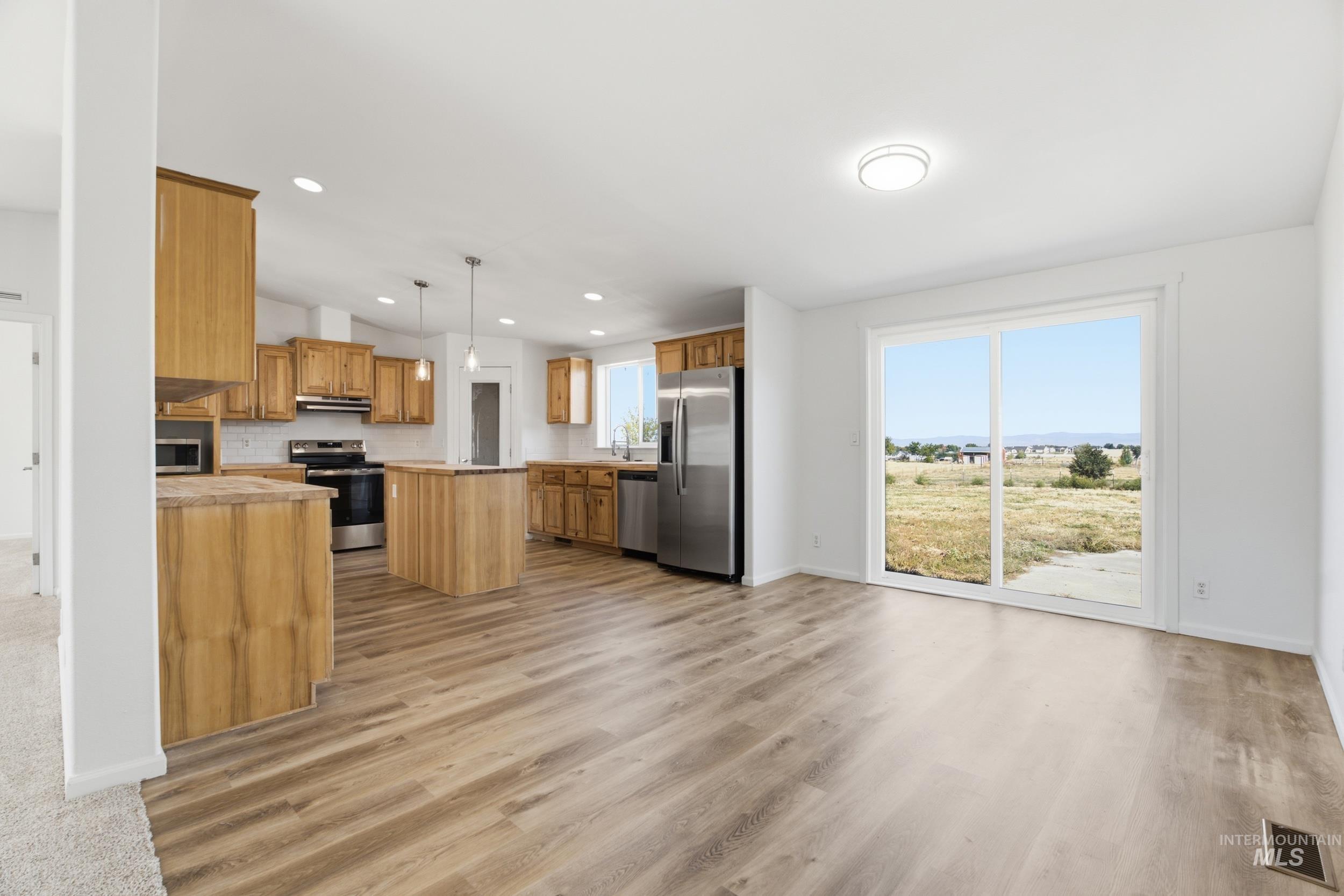 3095 Center Ave, Payette, Idaho 83661, 3 Bedrooms, 2 Bathrooms, Residential For Sale, Price $399,000, 99000864