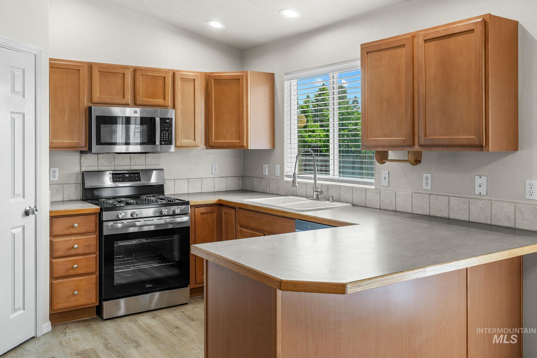 4925 W Tournament Dr, Meridian, Idaho 83646, 3 Bedrooms, 2 Bathrooms, Residential For Sale, Price $465,000,MLS 99000865