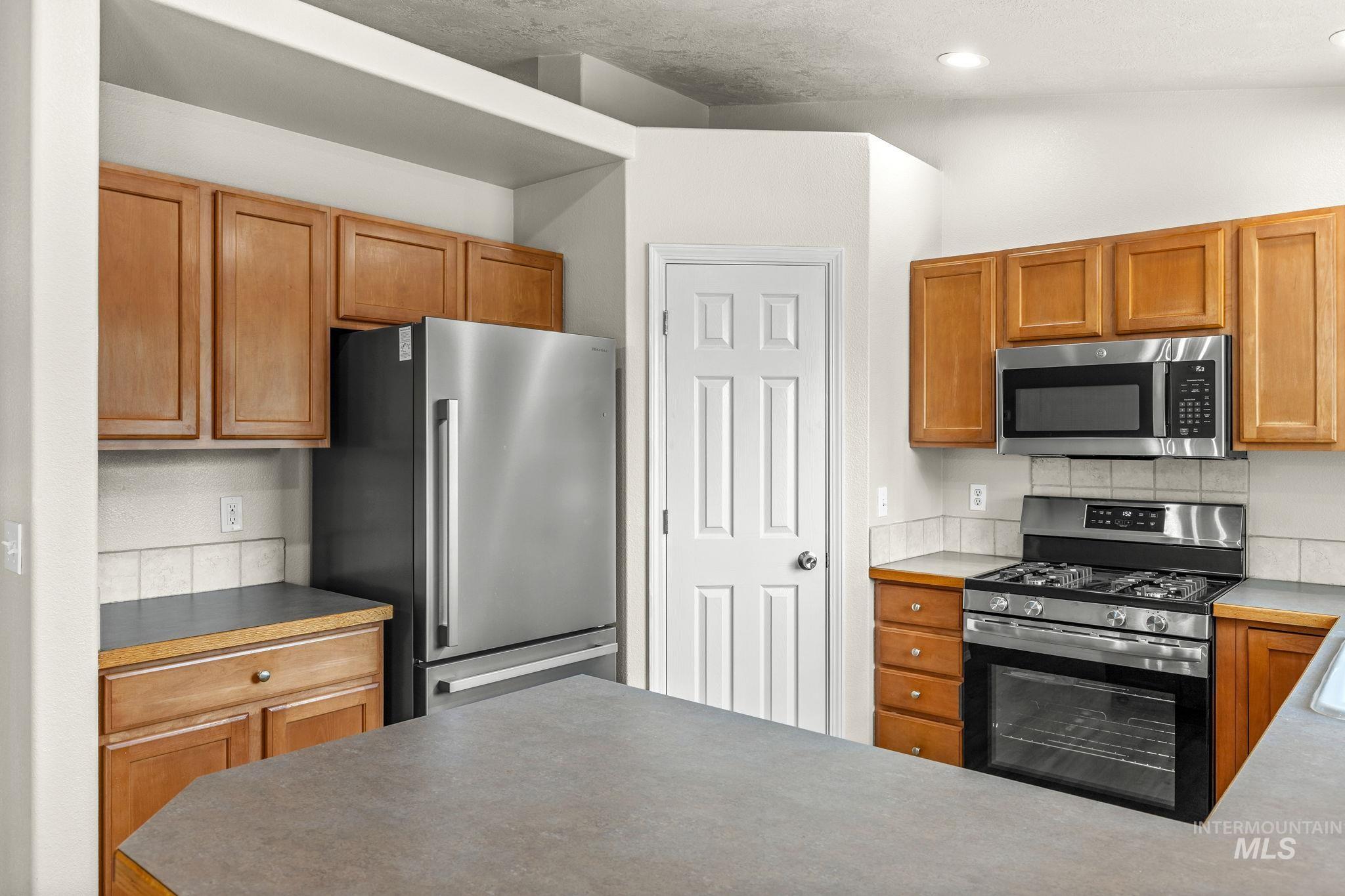 4925 W Tournament Dr, Meridian, Idaho 83646, 3 Bedrooms, 2 Bathrooms, Residential For Sale, Price $465,000,MLS 99000865