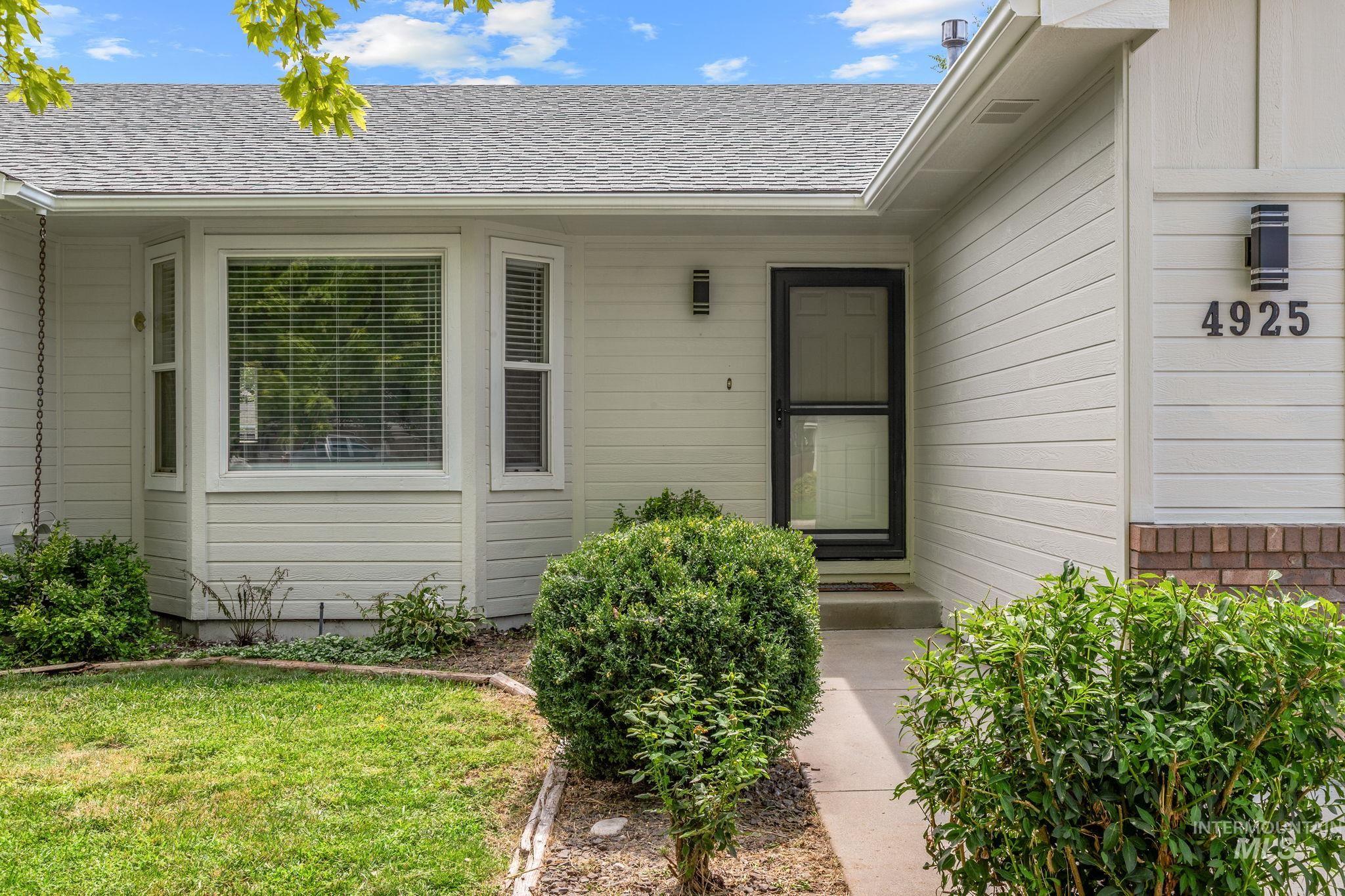 4925 W Tournament Dr, Meridian, Idaho 83646, 3 Bedrooms, 2 Bathrooms, Residential For Sale, Price $465,000,MLS 99000865