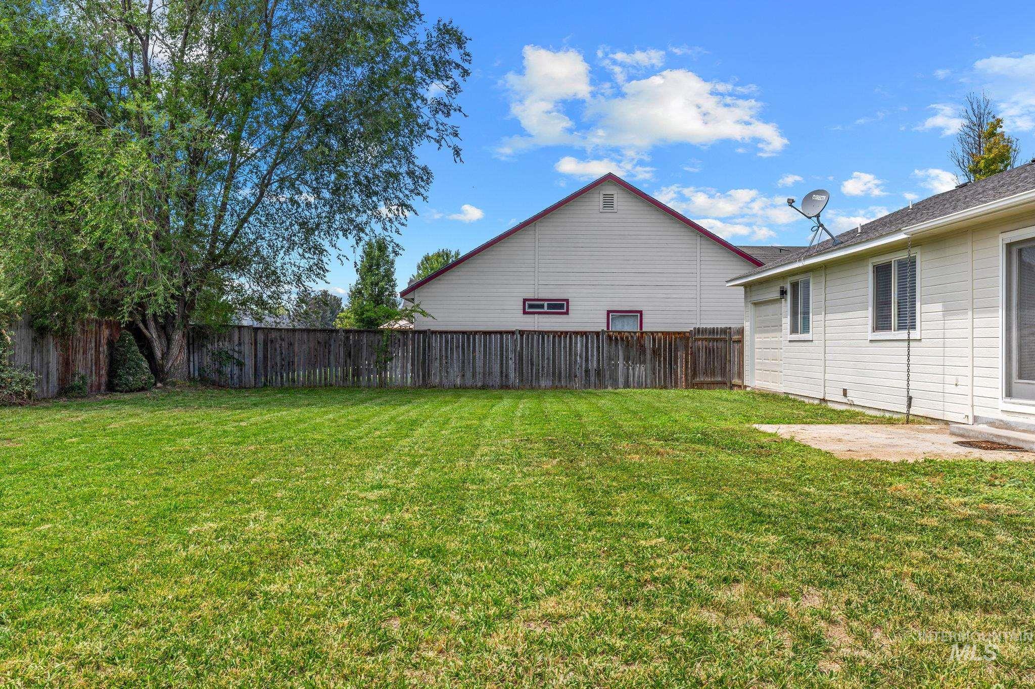 4925 W Tournament Dr, Meridian, Idaho 83646, 3 Bedrooms, 2 Bathrooms, Residential For Sale, Price $465,000,MLS 99000865