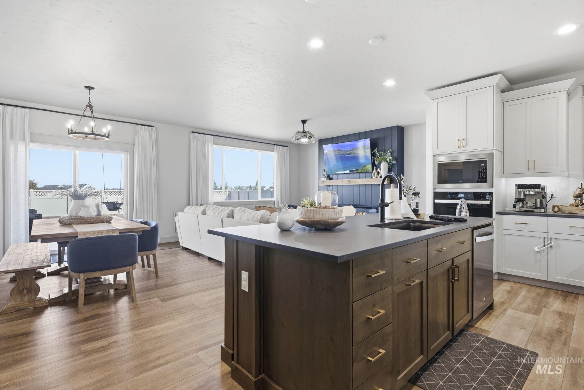 11652 W San Remo Dr, Nampa, Idaho 83686, 4 Bedrooms, 3 Bathrooms, Residential For Sale, Price $599,000,MLS 99000868