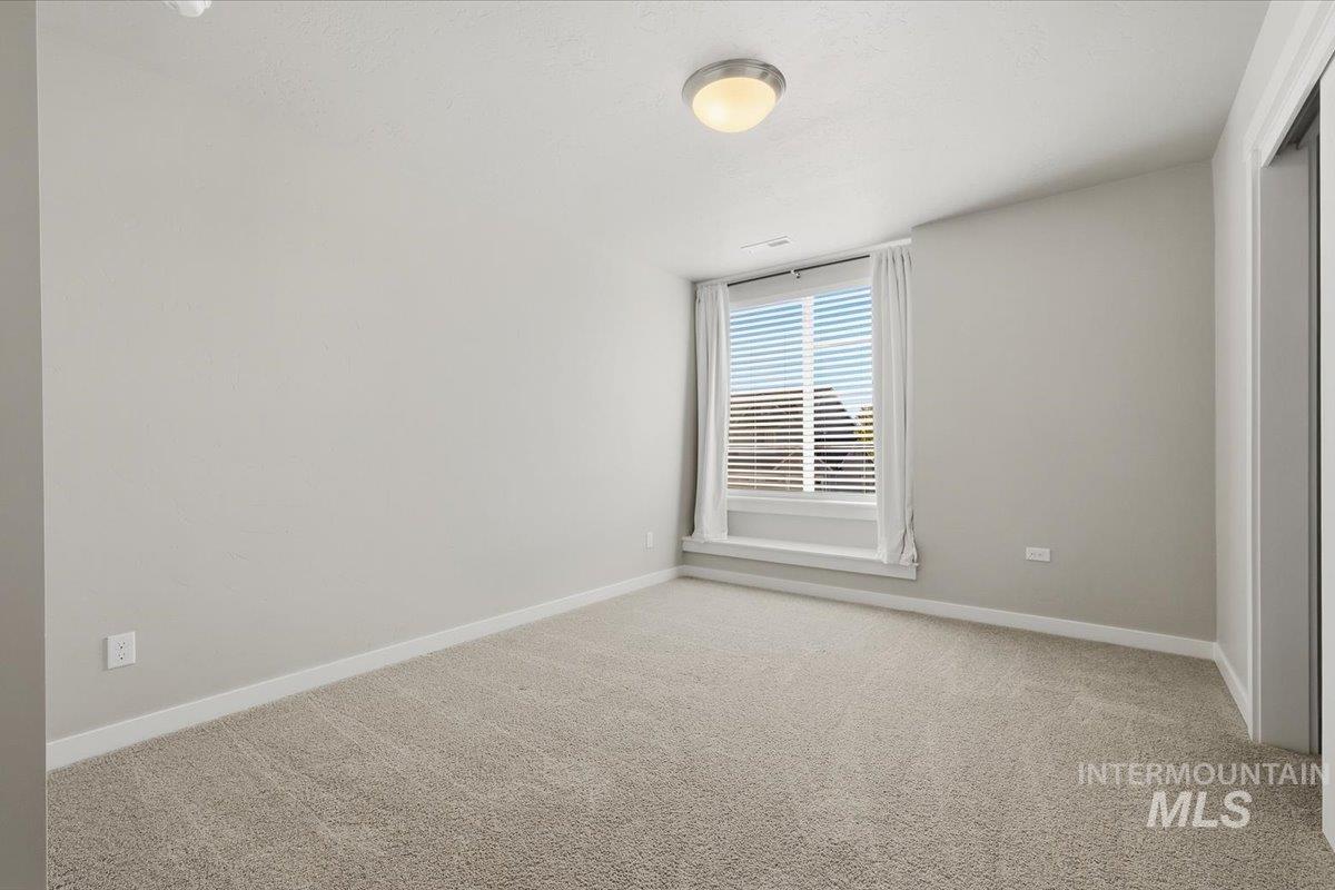 10386 Stony Oak St., Nampa, Idaho 83687, 5 Bedrooms, 2.5 Bathrooms, Residential For Sale, Price $559,900,MLS 99000876