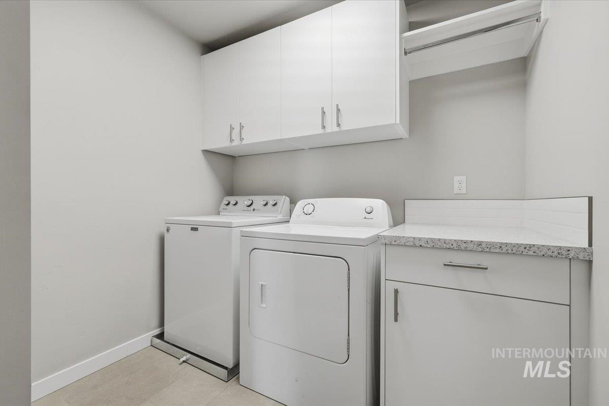 10386 Stony Oak St., Nampa, Idaho 83687, 5 Bedrooms, 2.5 Bathrooms, Residential For Sale, Price $559,900,MLS 99000876