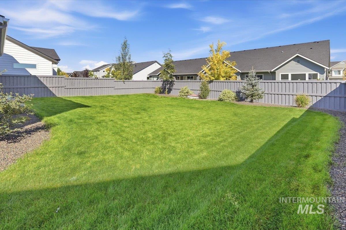 10386 Stony Oak St., Nampa, Idaho 83687, 5 Bedrooms, 2.5 Bathrooms, Residential For Sale, Price $559,900,MLS 99000876