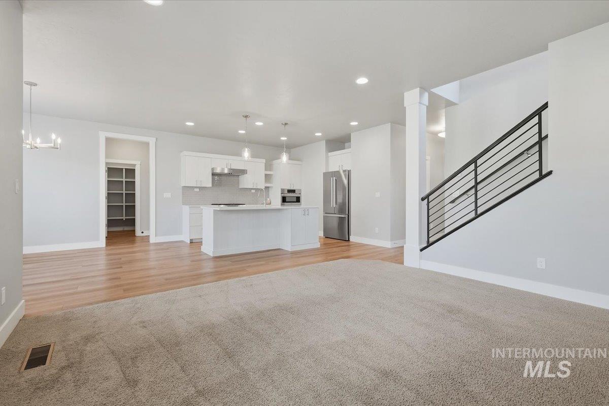 10386 Stony Oak St., Nampa, Idaho 83687, 5 Bedrooms, 2.5 Bathrooms, Residential For Sale, Price $559,900,MLS 99000876