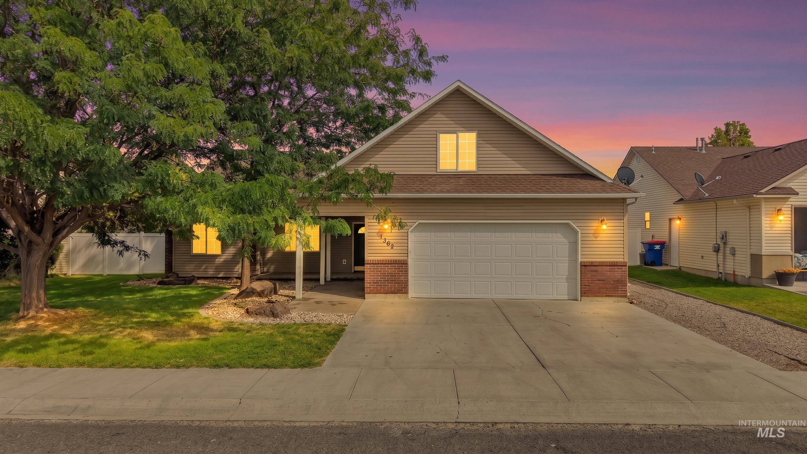 1362 Cody Court, Twin Falls, Idaho 83301, 3 Bedrooms, 2 Bathrooms, Residential For Sale, Price $525,000,MLS 99000877