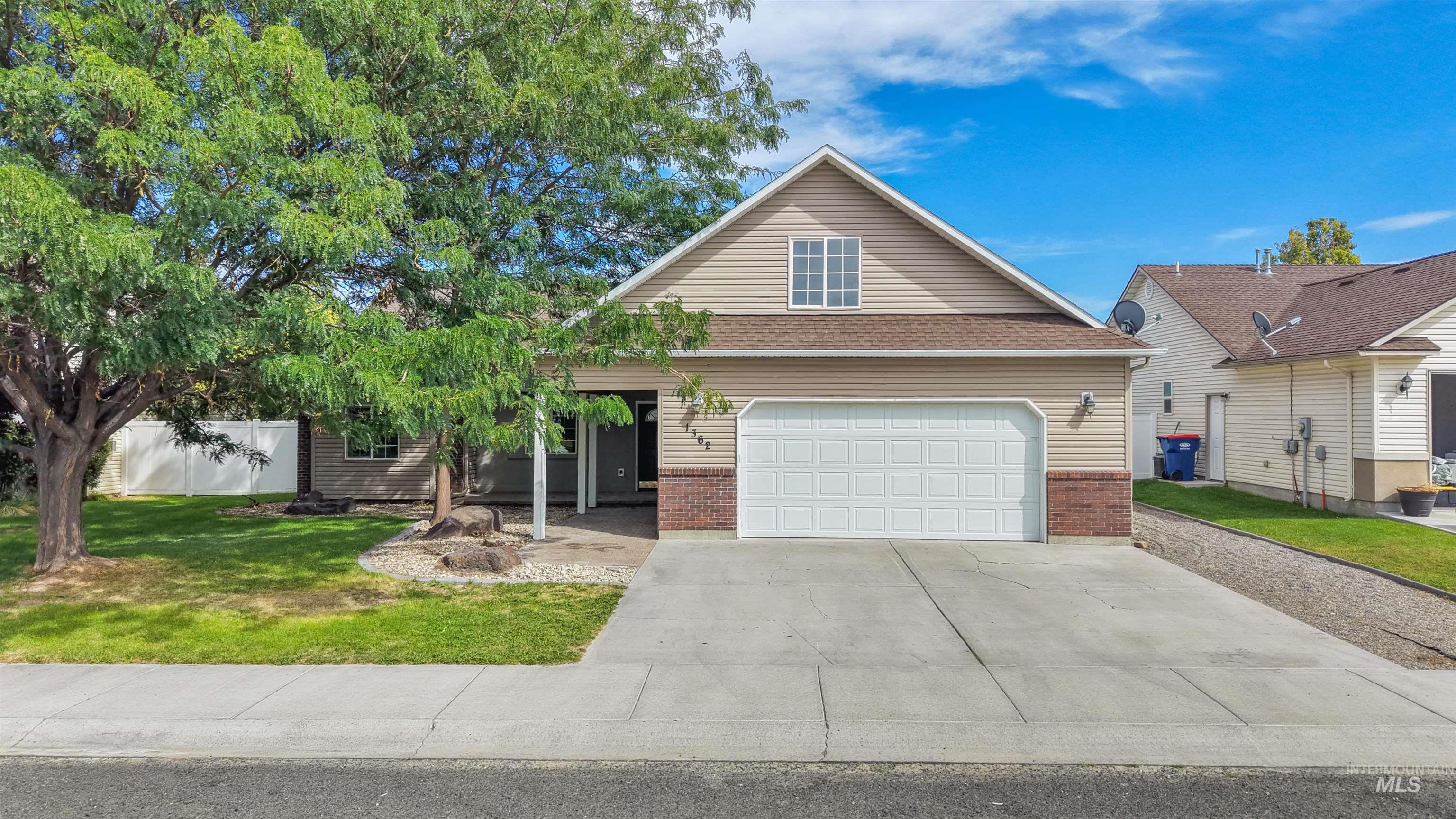 1362 Cody Court, Twin Falls, Idaho 83301, 3 Bedrooms, 2 Bathrooms, Residential For Sale, Price $525,000,MLS 99000877