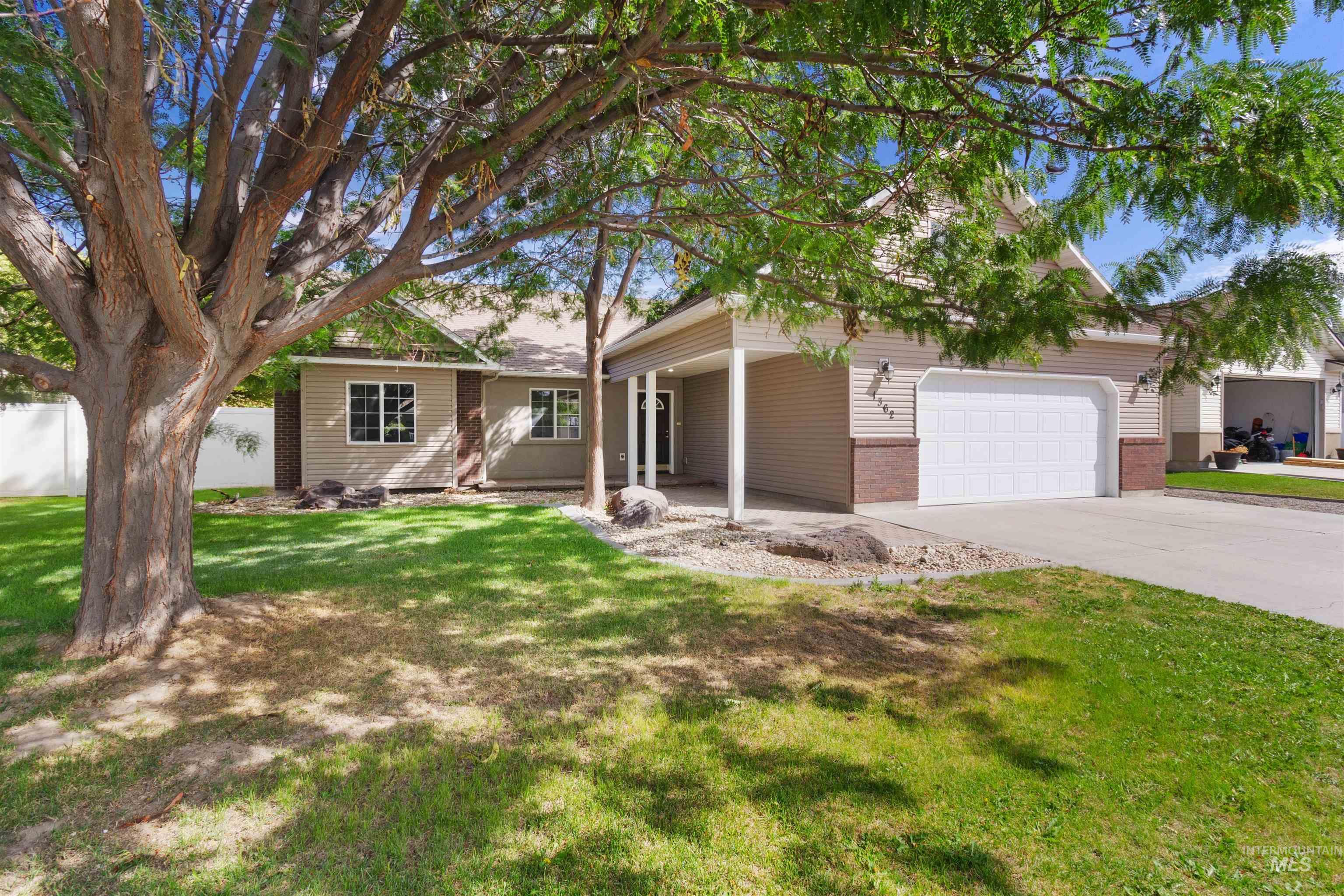 1362 Cody Court, Twin Falls, Idaho 83301, 3 Bedrooms, 2 Bathrooms, Residential For Sale, Price $525,000,MLS 99000877