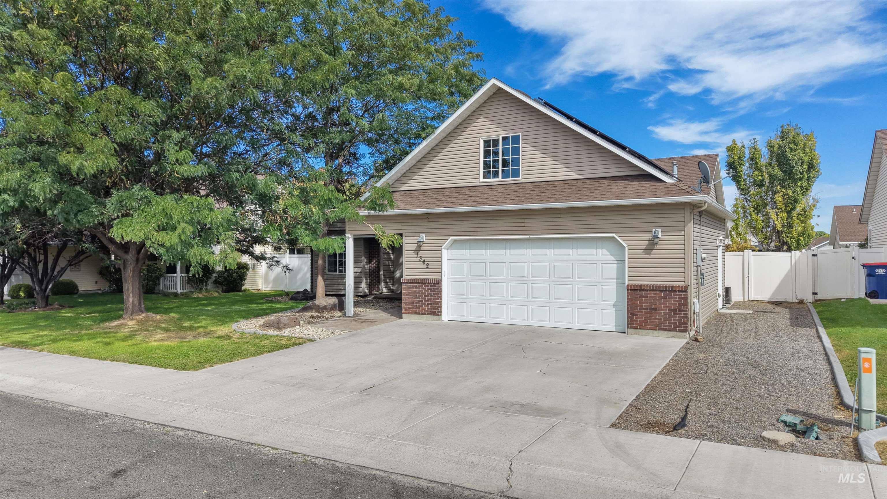 1362 Cody Court, Twin Falls, Idaho 83301, 3 Bedrooms, 2 Bathrooms, Residential For Sale, Price $525,000,MLS 99000877
