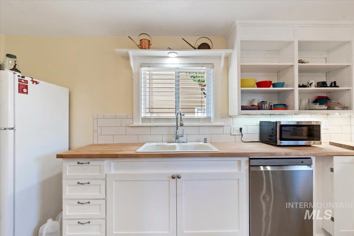6210 W Primrose St, Boise, Idaho 83704, 2 Bedrooms, 1 Bathroom, Residential For Sale, Price $350,000,MLS 99000886