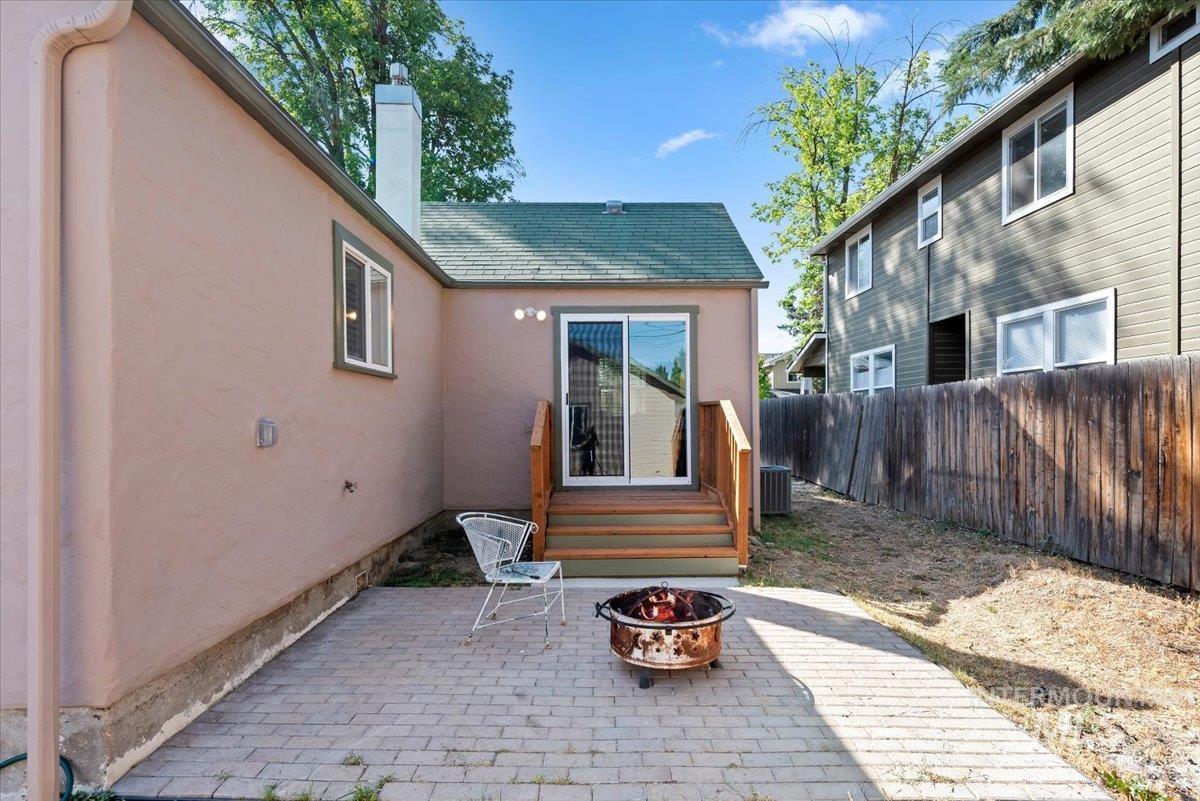 6210 W Primrose St, Boise, Idaho 83704, 2 Bedrooms, 1 Bathroom, Residential For Sale, Price $350,000,MLS 99000886
