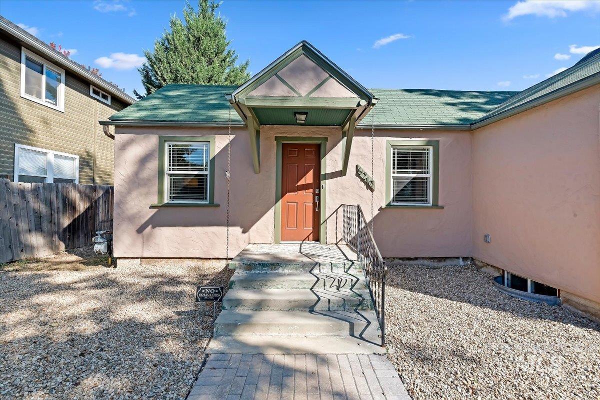 6210 W Primrose St, Boise, Idaho 83704, 2 Bedrooms, 1 Bathroom, Residential For Sale, Price $350,000,MLS 99000886