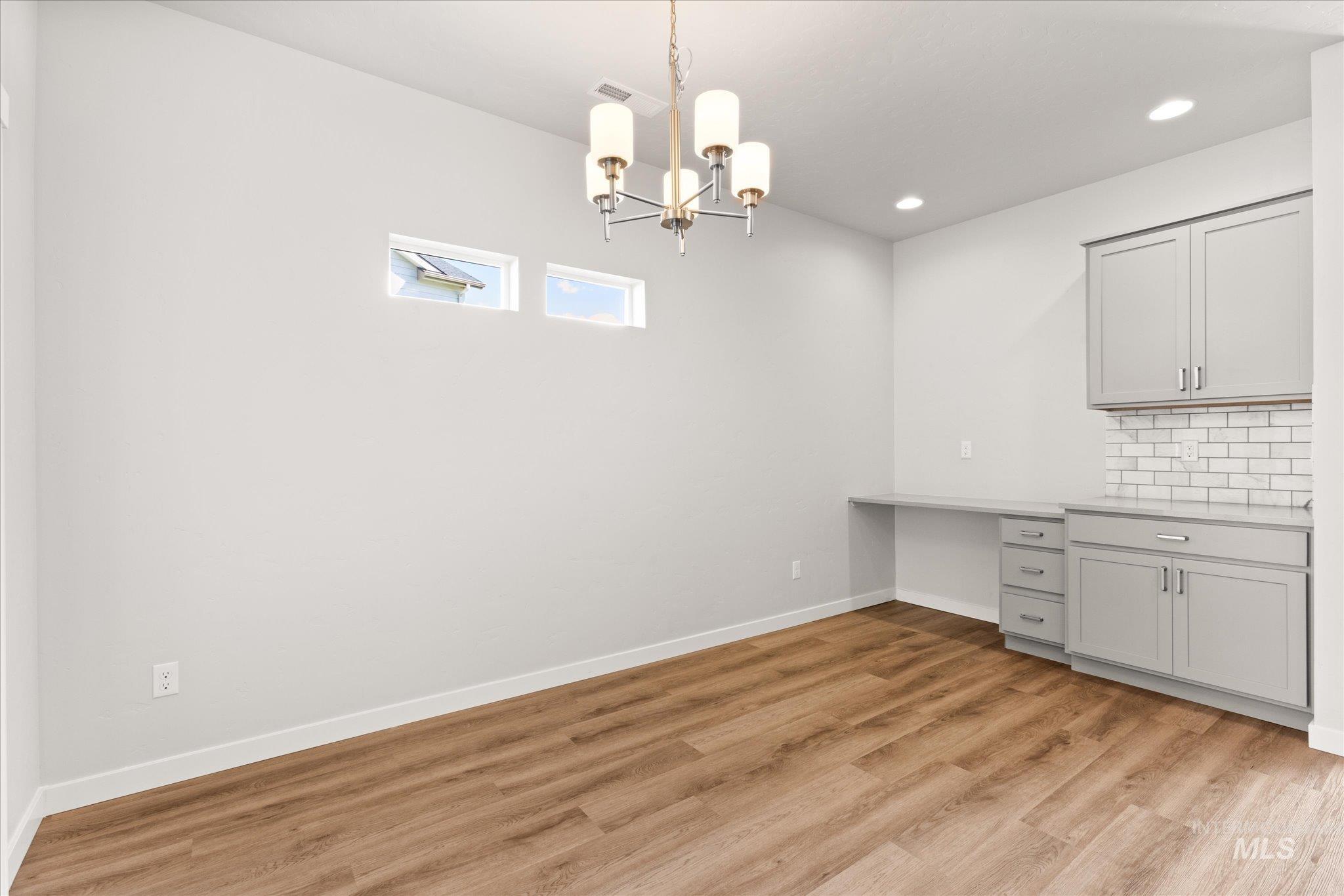 1109 N World Cup Ln, Eagle, Idaho 83616, 3 Bedrooms, 2.5 Bathrooms, Residential For Sale, Price $423,000,MLS 99000889