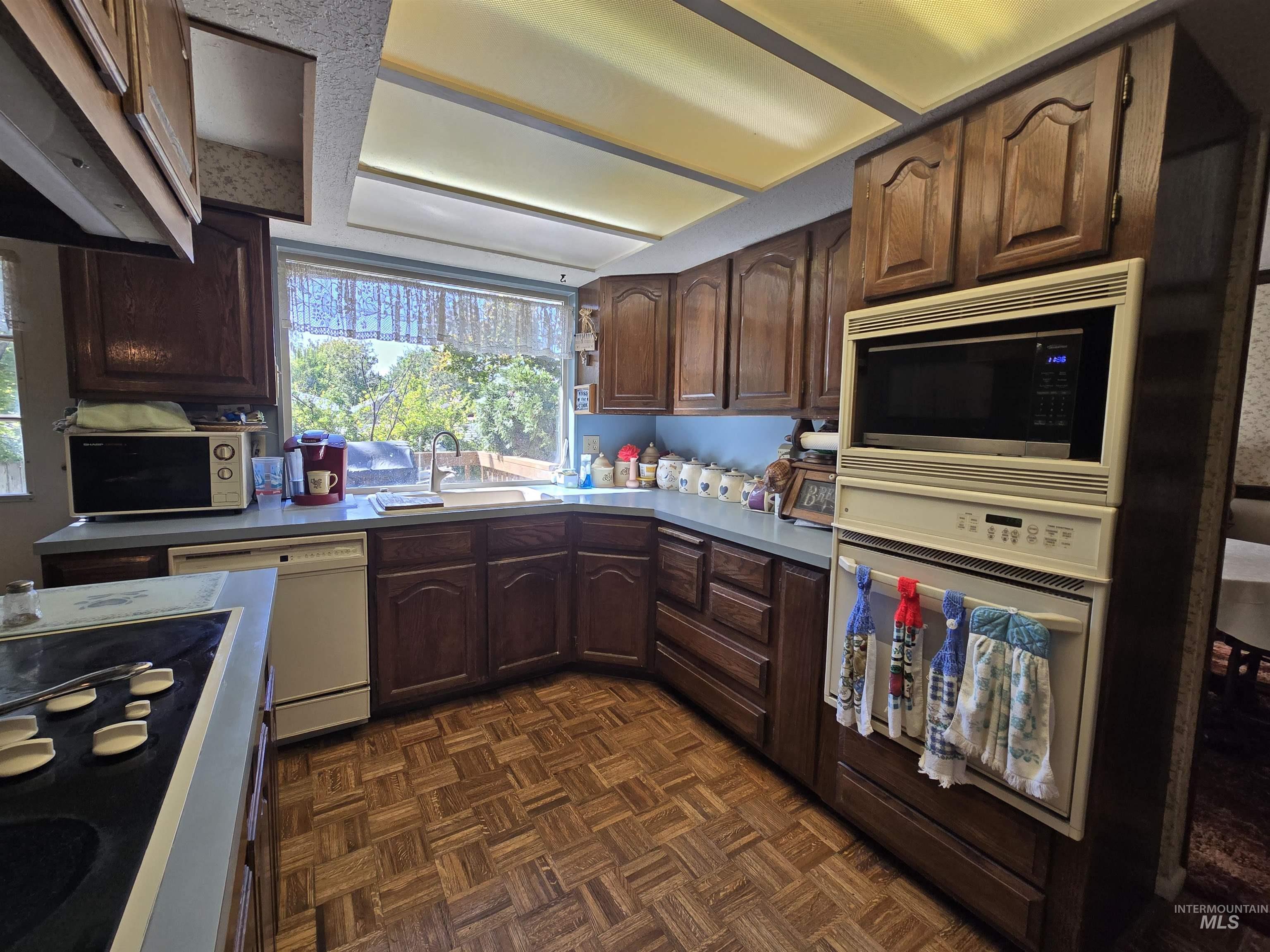 280 Meadows Lane, Twin Falls, Idaho 83301, 3 Bedrooms, 3.5 Bathrooms, Residential For Sale, Price $399,900,MLS 99000890