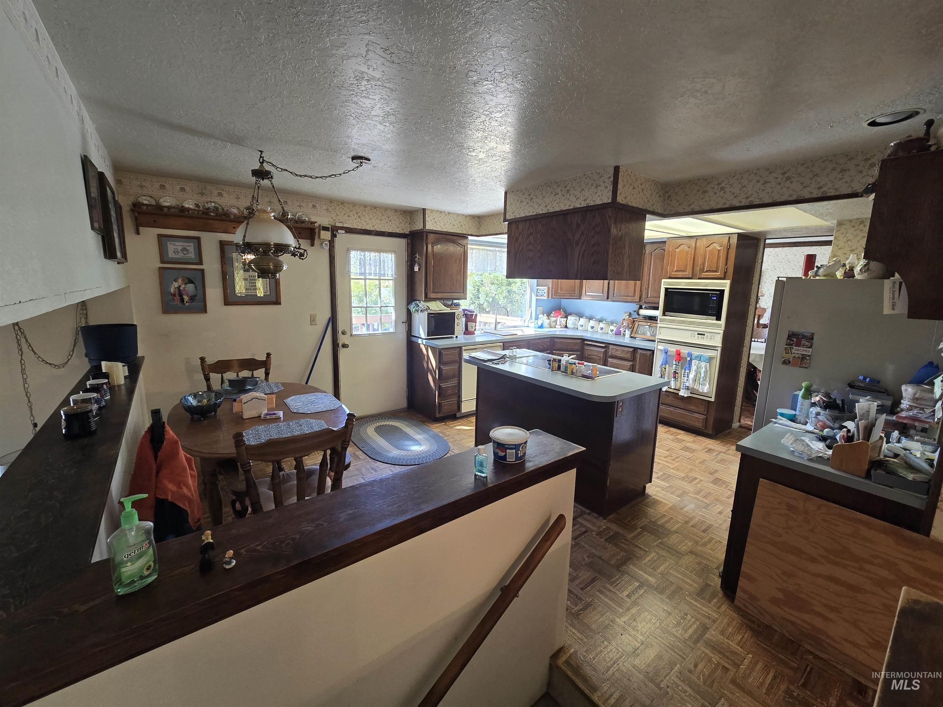 280 Meadows Lane, Twin Falls, Idaho 83301, 3 Bedrooms, 3.5 Bathrooms, Residential For Sale, Price $399,900,MLS 99000890