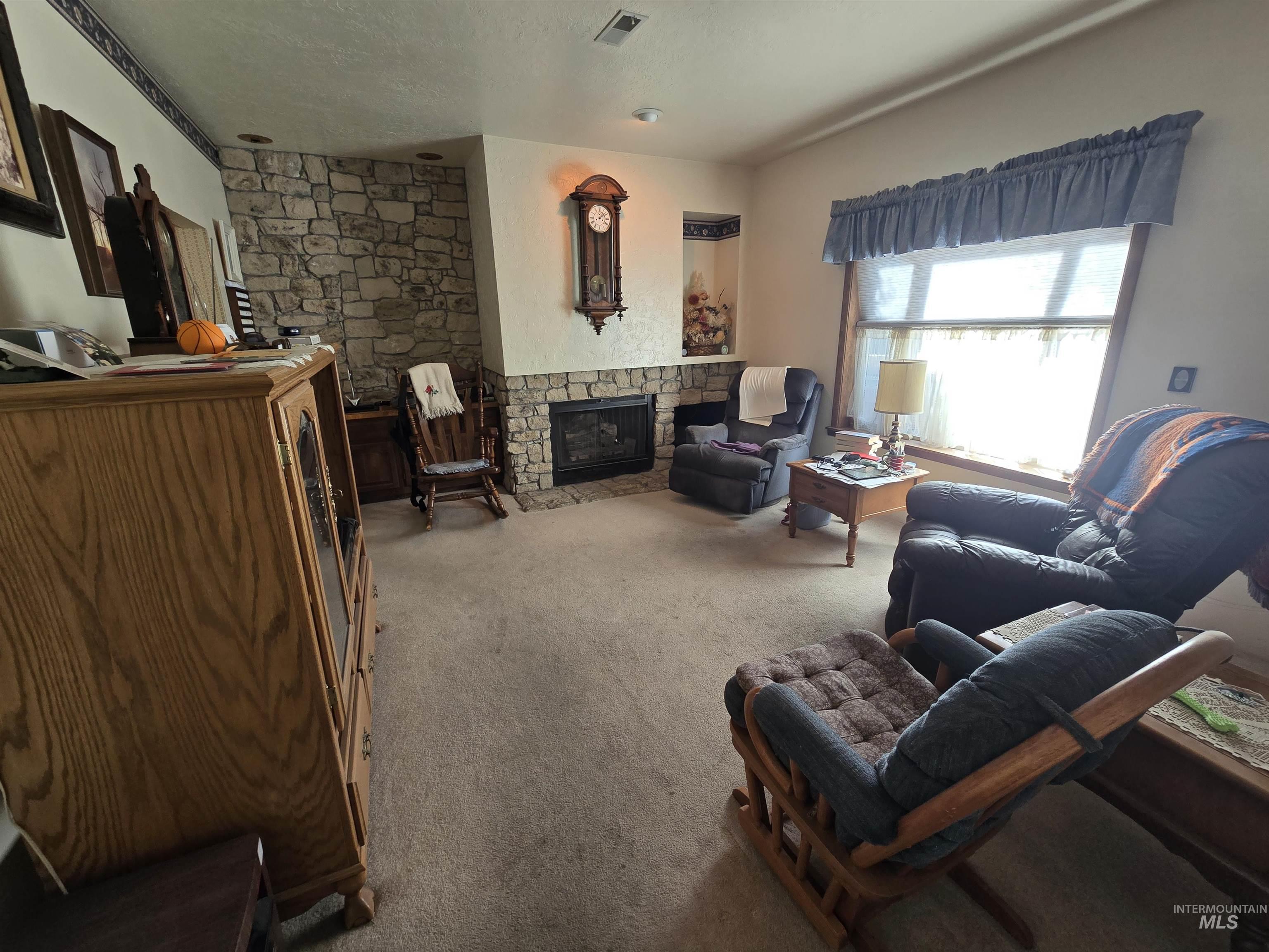 280 Meadows Lane, Twin Falls, Idaho 83301, 3 Bedrooms, 3.5 Bathrooms, Residential For Sale, Price $399,900,MLS 99000890