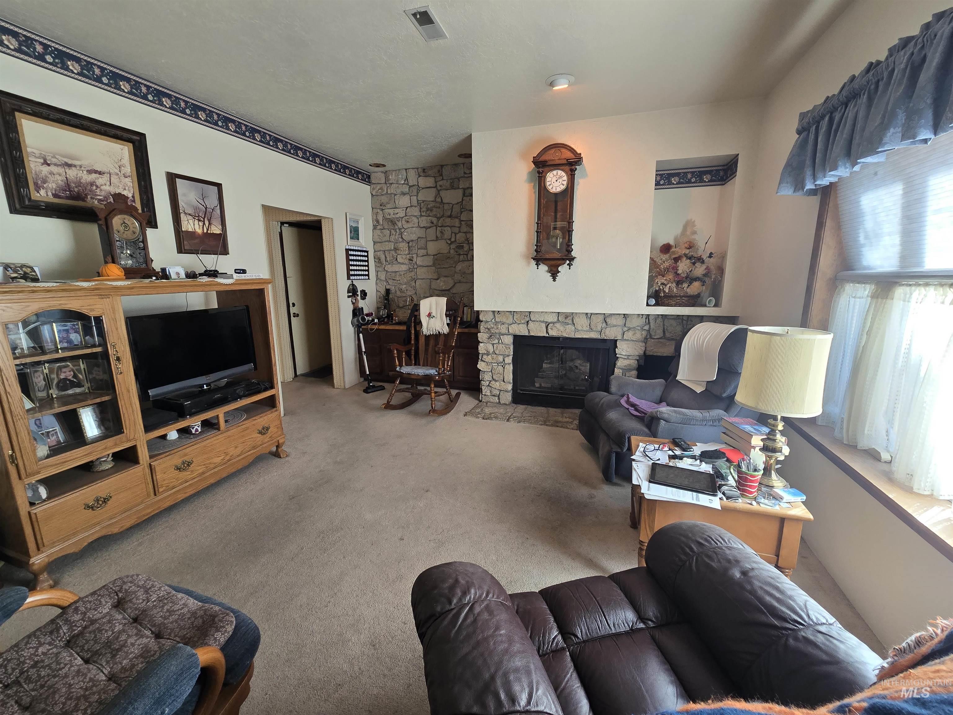 280 Meadows Lane, Twin Falls, Idaho 83301, 3 Bedrooms, 3.5 Bathrooms, Residential For Sale, Price $399,900,MLS 99000890