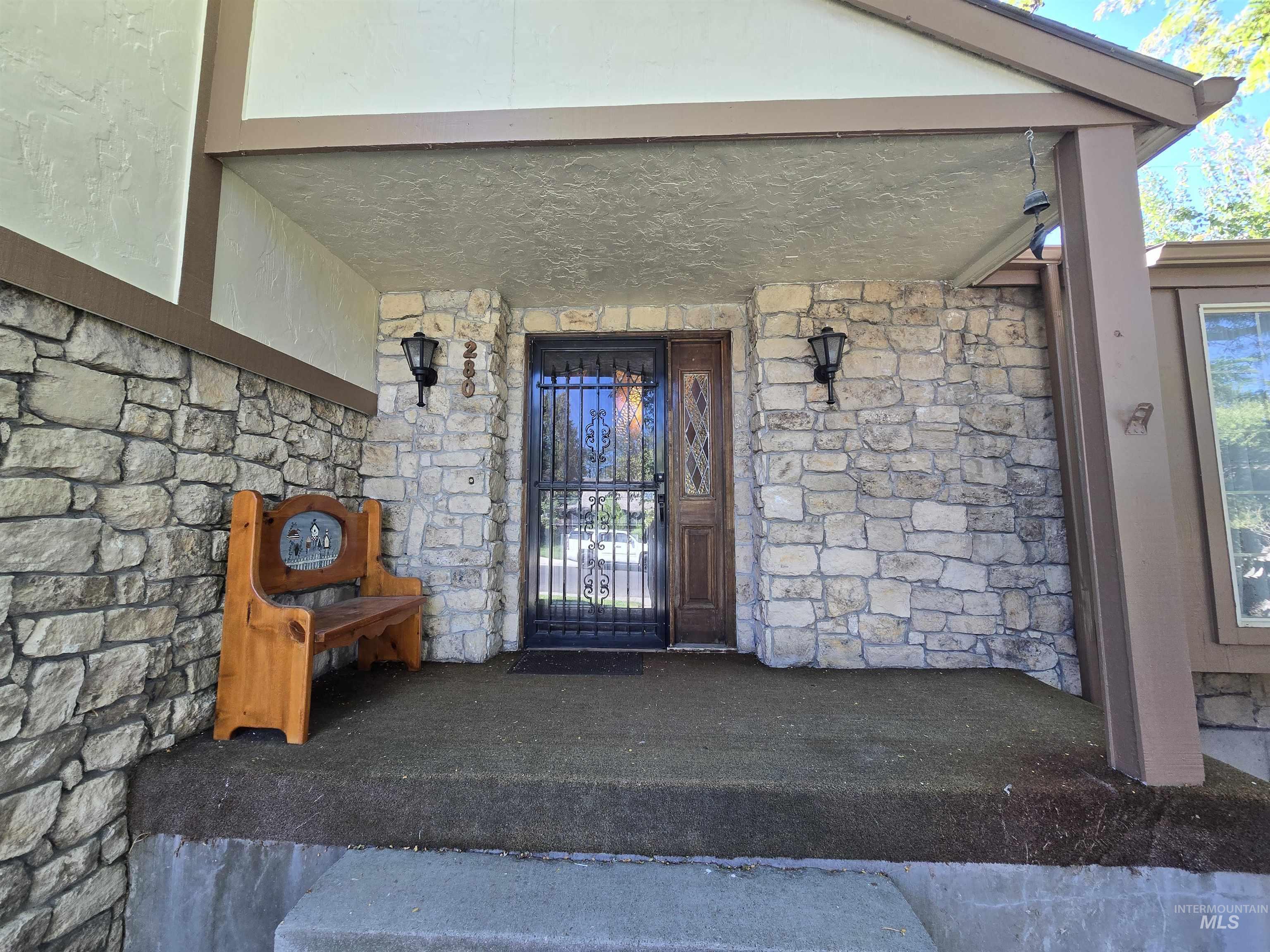 280 Meadows Lane, Twin Falls, Idaho 83301, 3 Bedrooms, 3.5 Bathrooms, Residential For Sale, Price $399,900,MLS 99000890