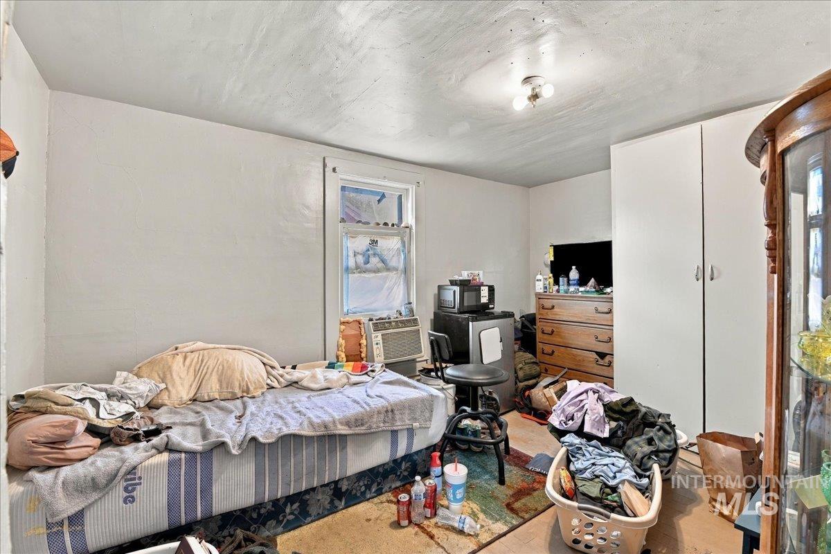 442 N 6th St, Payette, Idaho 83661, 4 Bedrooms, 1 Bathroom, Residential For Sale, Price $210,000, 99000894