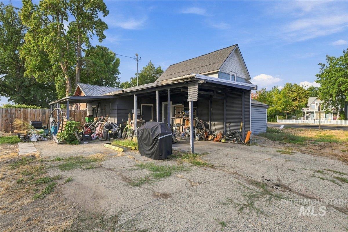 442 N 6th St, Payette, Idaho 83661, 4 Bedrooms, 1 Bathroom, Residential For Sale, Price $210,000, 99000894