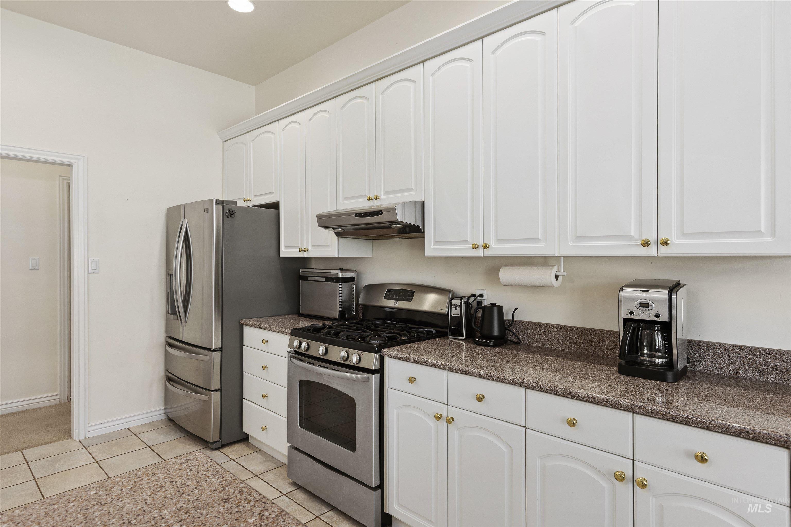 575 Woodland Drive, Twin Falls, Idaho 83301, 3 Bedrooms, 2 Bathrooms, Residential For Sale, Price $535,000,MLS 99000896