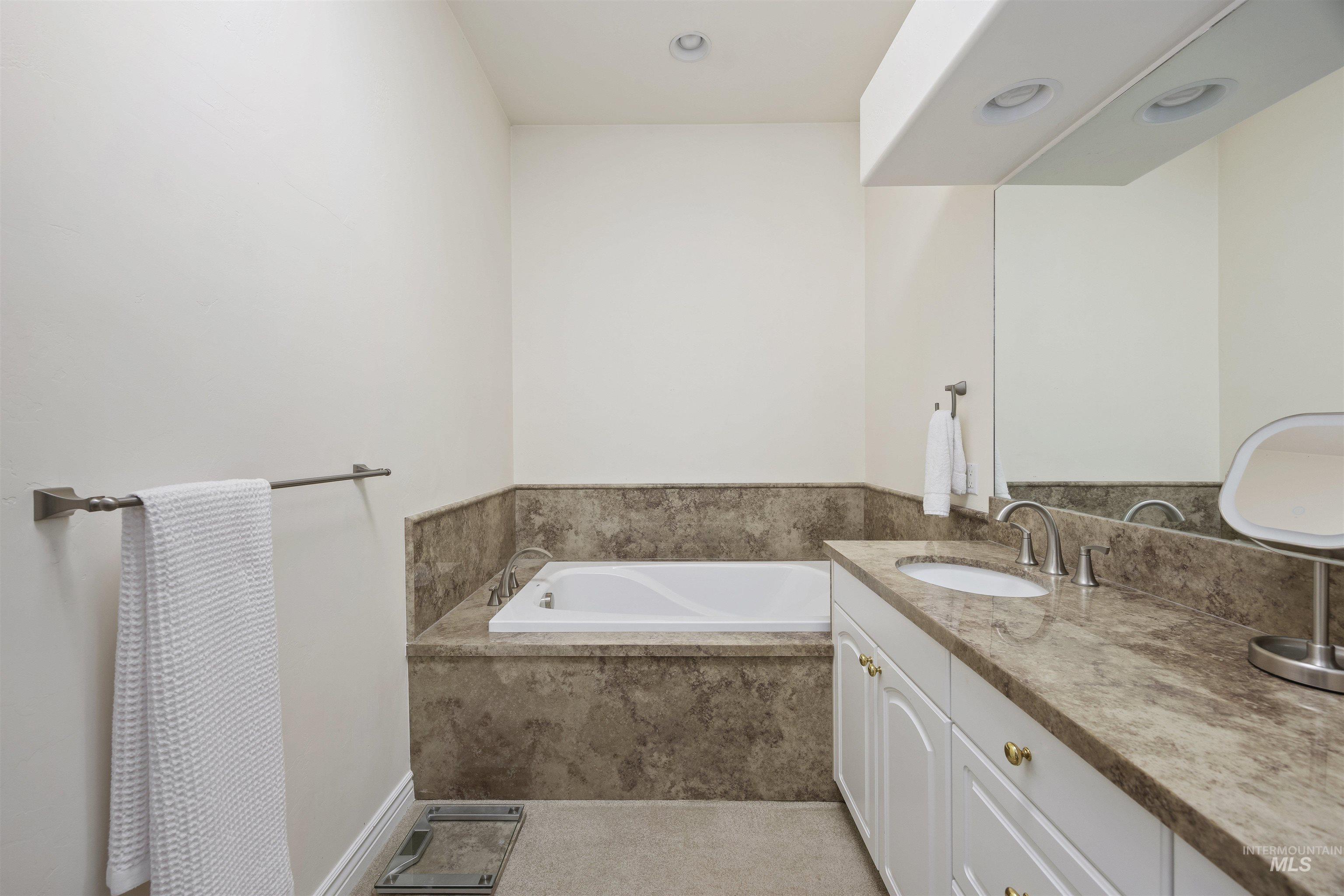 575 Woodland Drive, Twin Falls, Idaho 83301, 3 Bedrooms, 2 Bathrooms, Residential For Sale, Price $535,000,MLS 99000896