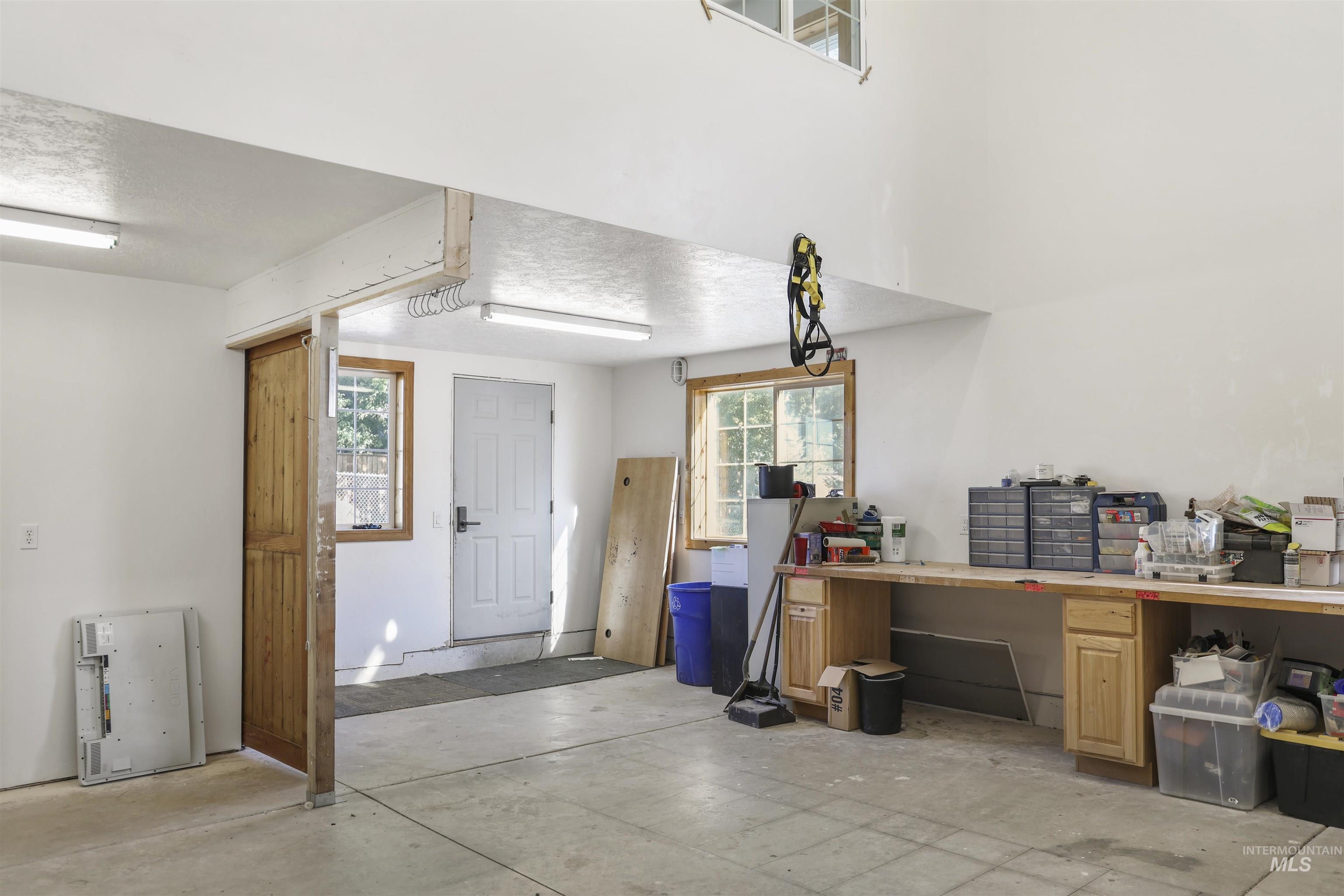 374 E 400 S, Jerome, Idaho 83338, 3 Bedrooms, 3 Bathrooms, Residential For Sale, Price $799,000,MLS 99000903