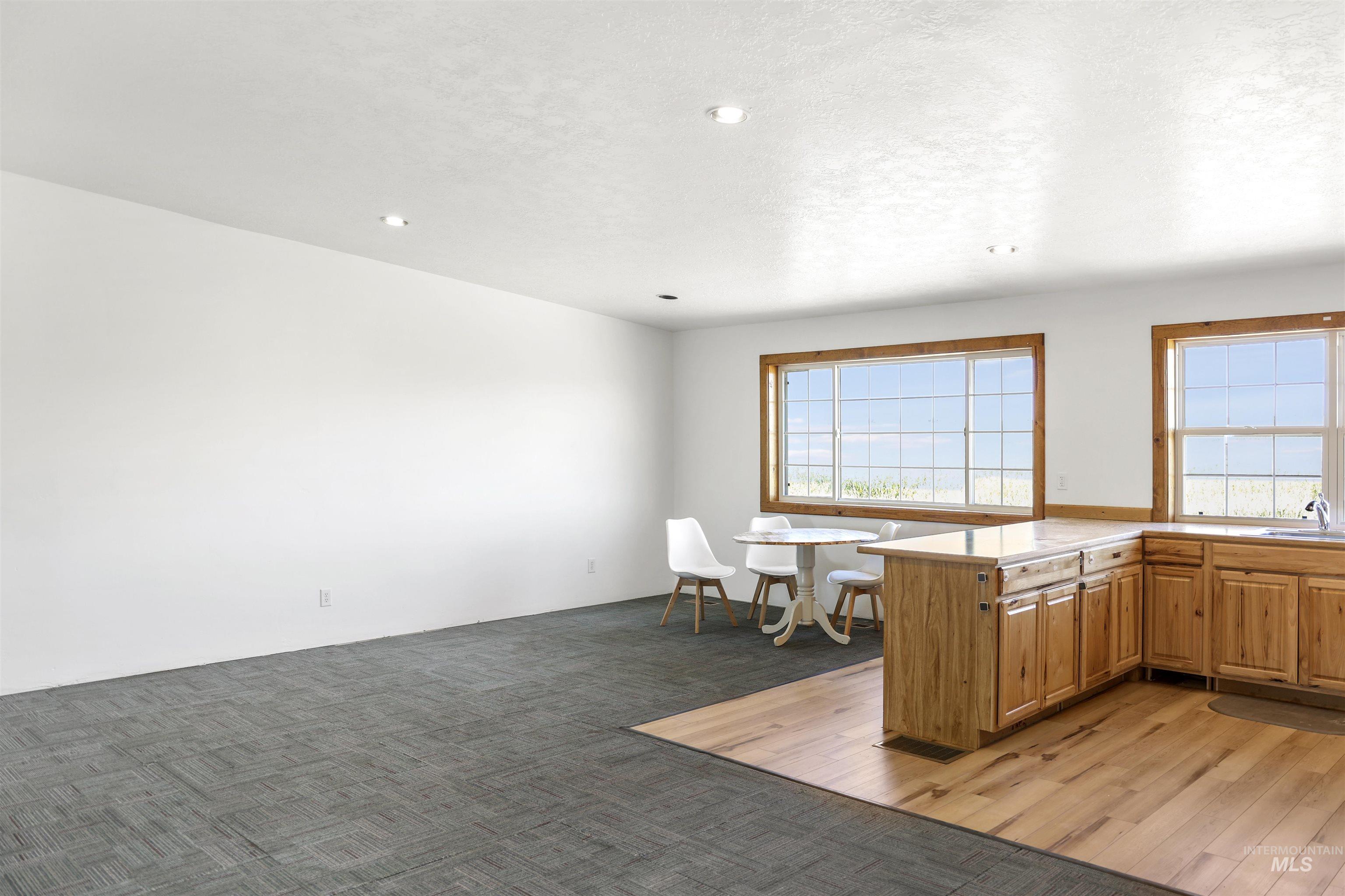374 E 400 S, Jerome, Idaho 83338, 3 Bedrooms, 3 Bathrooms, Residential For Sale, Price $799,000,MLS 99000903