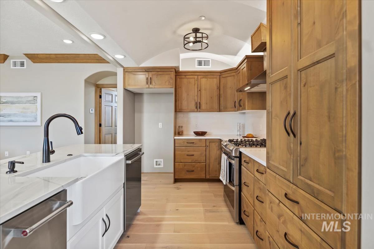 79 E Aikens Street, Eagle, Idaho 83616, 3 Bedrooms, 3 Bathrooms, Residential For Sale, Price $1,335,000,MLS 99000906