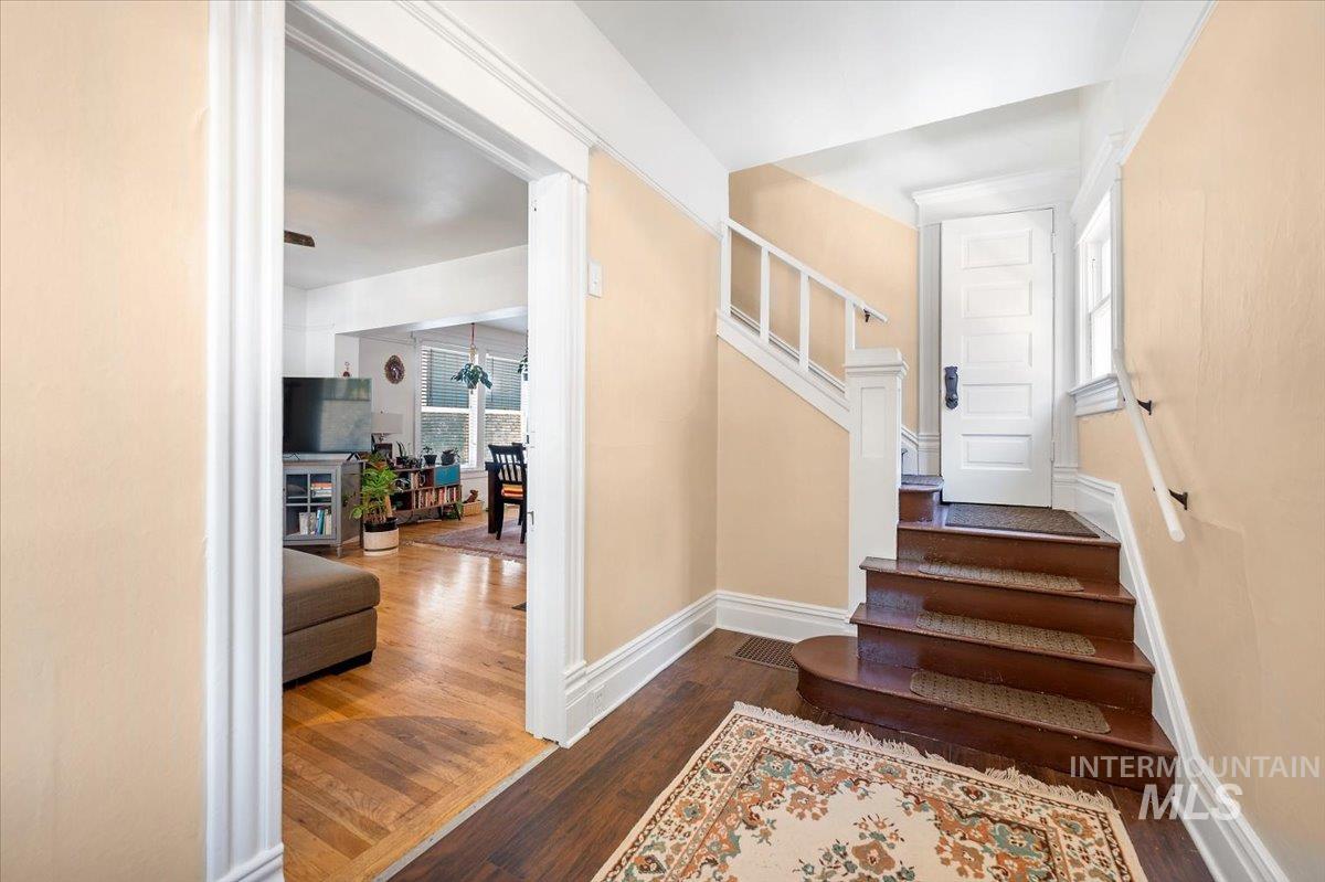 1607 W Resseguie, Boise, Idaho 83702, 1 Bedroom, 1 Bathroom, Residential Income For Sale, Price $790,000,MLS 99000907