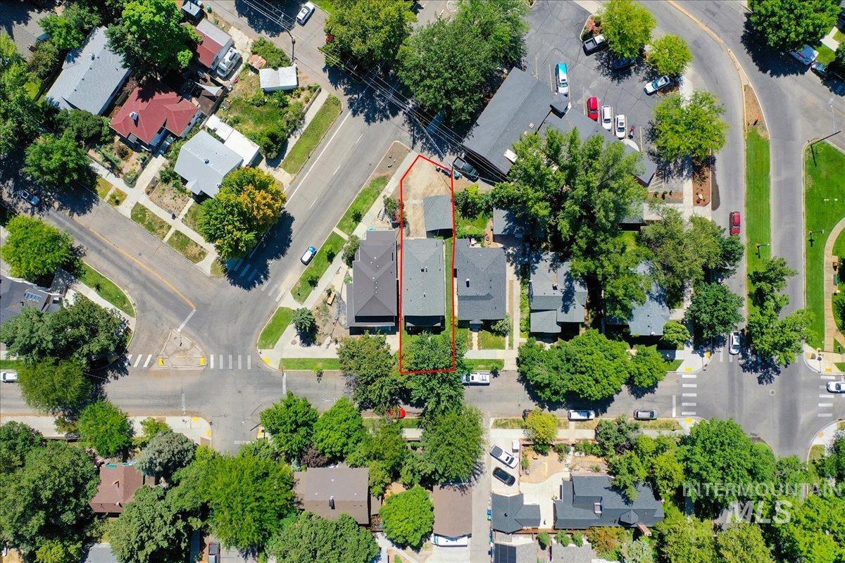 1607 W Resseguie, Boise, Idaho 83702, 1 Bedroom, 1 Bathroom, Residential Income For Sale, Price $790,000,MLS 99000907