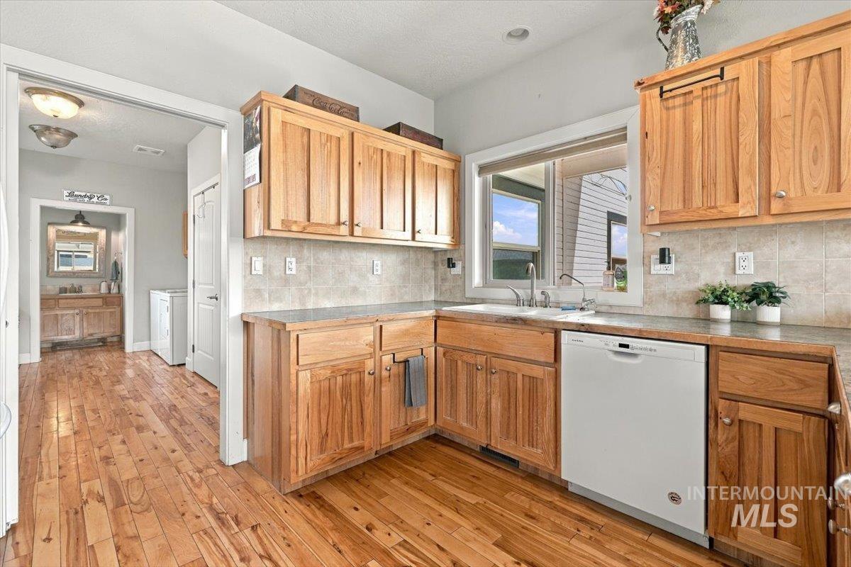 18026 Briar Creek Rd, Murphy, Idaho 83650, 3 Bedrooms, 2.5 Bathrooms, Residential For Sale, Price $985,000, 99000914