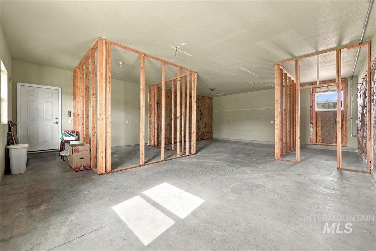 18026 Briar Creek Rd, Murphy, Idaho 83650, 3 Bedrooms, 2.5 Bathrooms, Residential For Sale, Price $985,000, 99000914