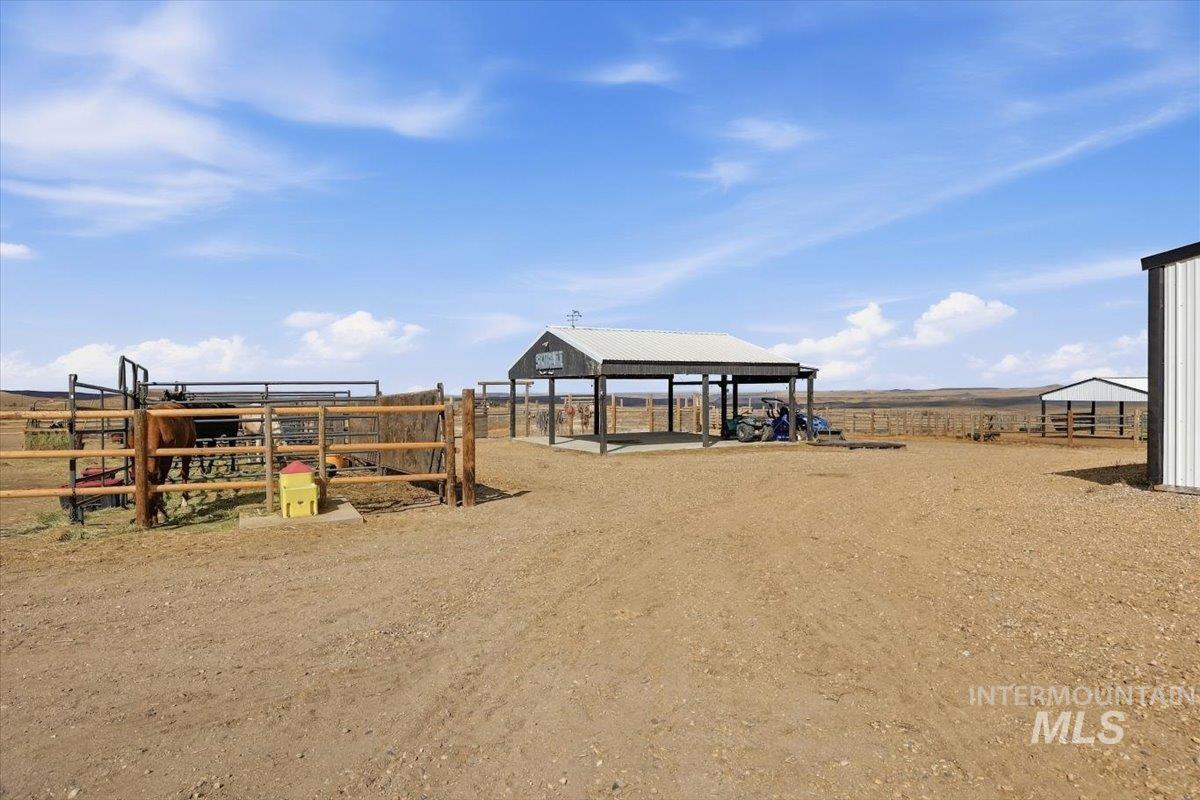18026 Briar Creek Rd, Murphy, Idaho 83650, 3 Bedrooms, 2.5 Bathrooms, Residential For Sale, Price $985,000, 99000914