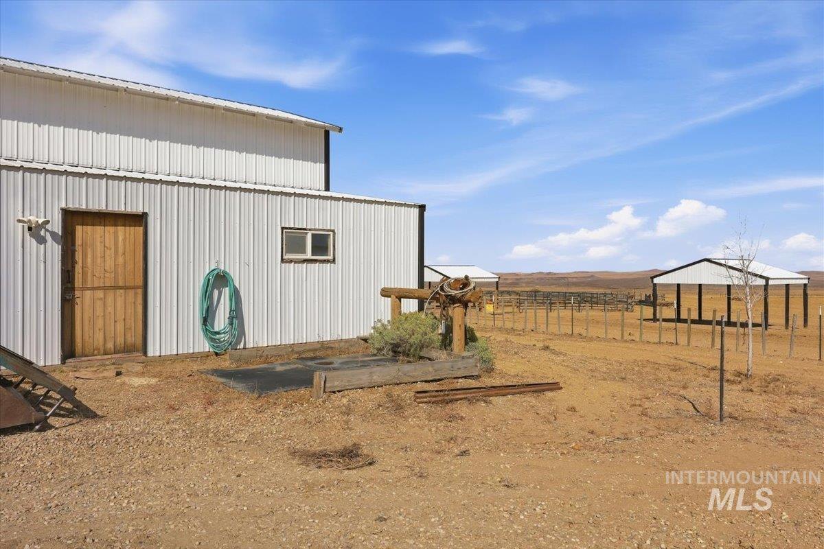 18026 Briar Creek Rd, Murphy, Idaho 83650, 3 Bedrooms, 2.5 Bathrooms, Residential For Sale, Price $985,000, 99000914