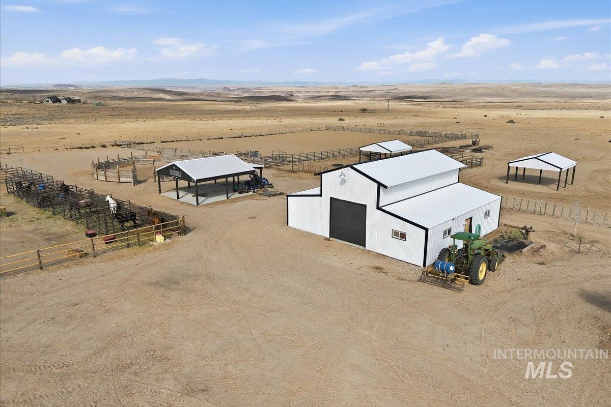 18026 Briar Creek Rd, Murphy, Idaho 83650, 3 Bedrooms, 2.5 Bathrooms, Residential For Sale, Price $985,000, 99000914