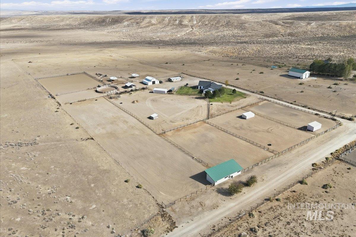 18026 Briar Creek Rd, Murphy, Idaho 83650, 3 Bedrooms, 2.5 Bathrooms, Residential For Sale, Price $985,000, 99000914