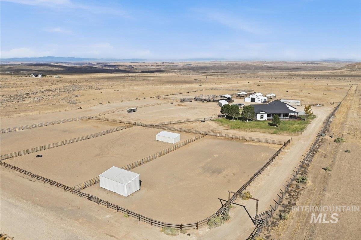 18026 Briar Creek Rd, Murphy, Idaho 83650, 3 Bedrooms, 2.5 Bathrooms, Residential For Sale, Price $985,000, 99000914