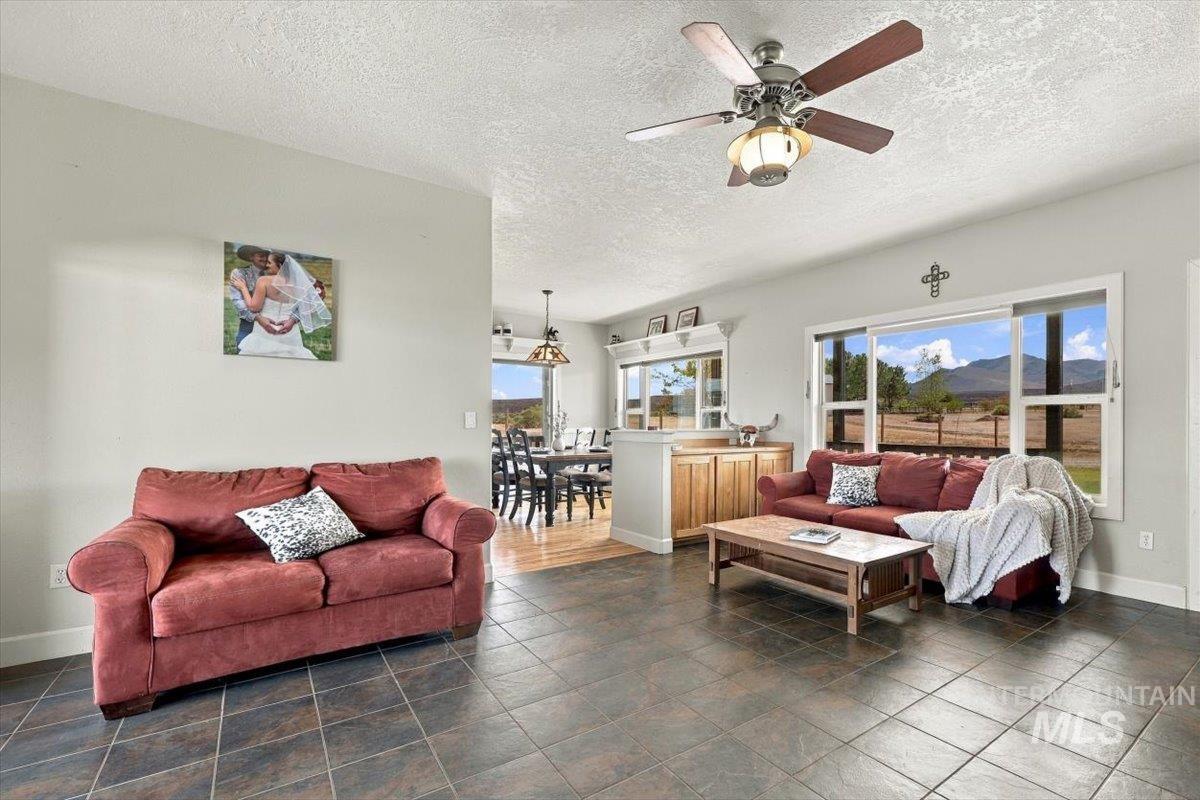 18026 Briar Creek Rd, Murphy, Idaho 83650, 3 Bedrooms, 2.5 Bathrooms, Residential For Sale, Price $985,000, 99000914