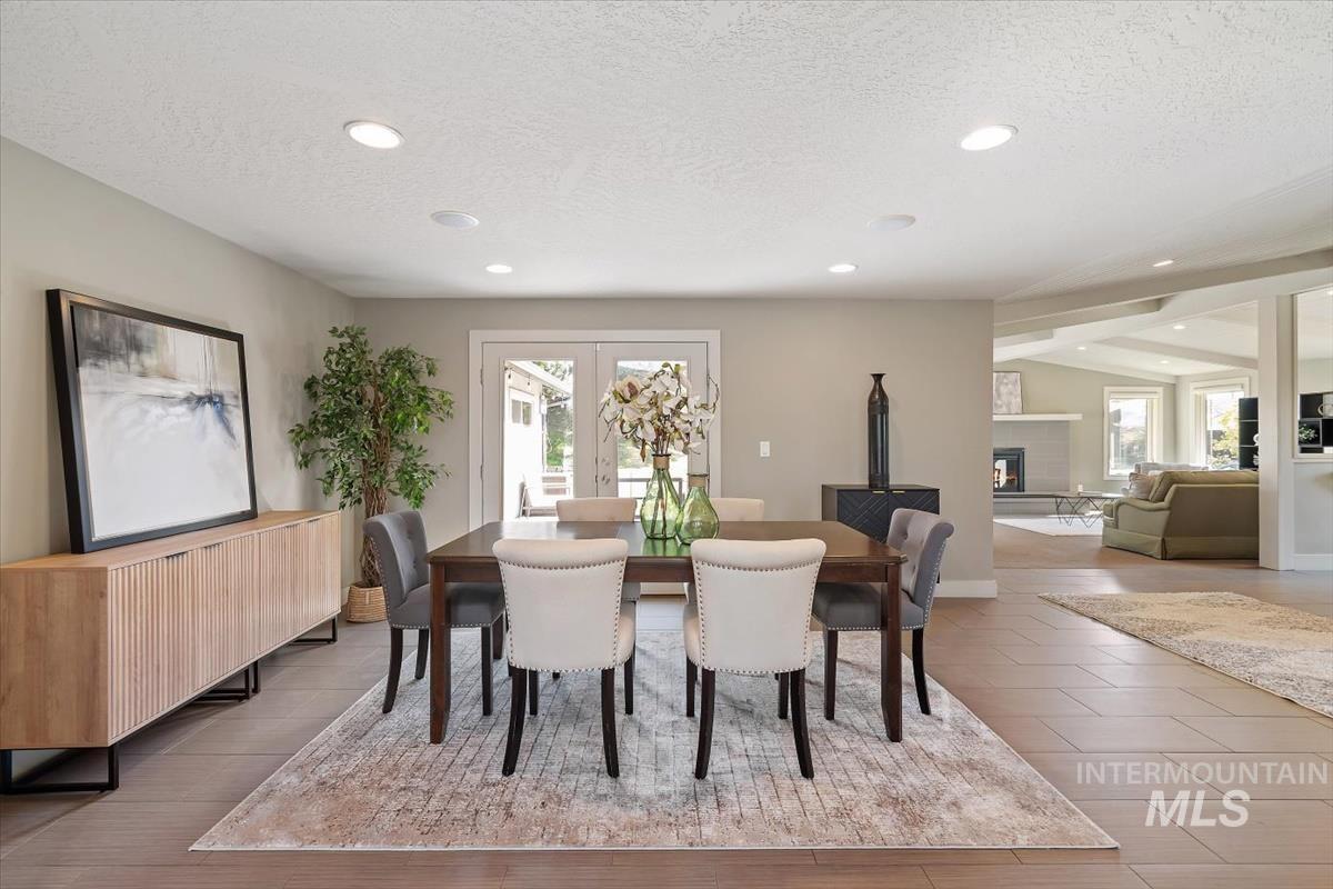 709 E Braemere, Boise, Idaho 83702, 4 Bedrooms, 4.5 Bathrooms, Residential For Sale, Price $1,495,000,MLS 99000927