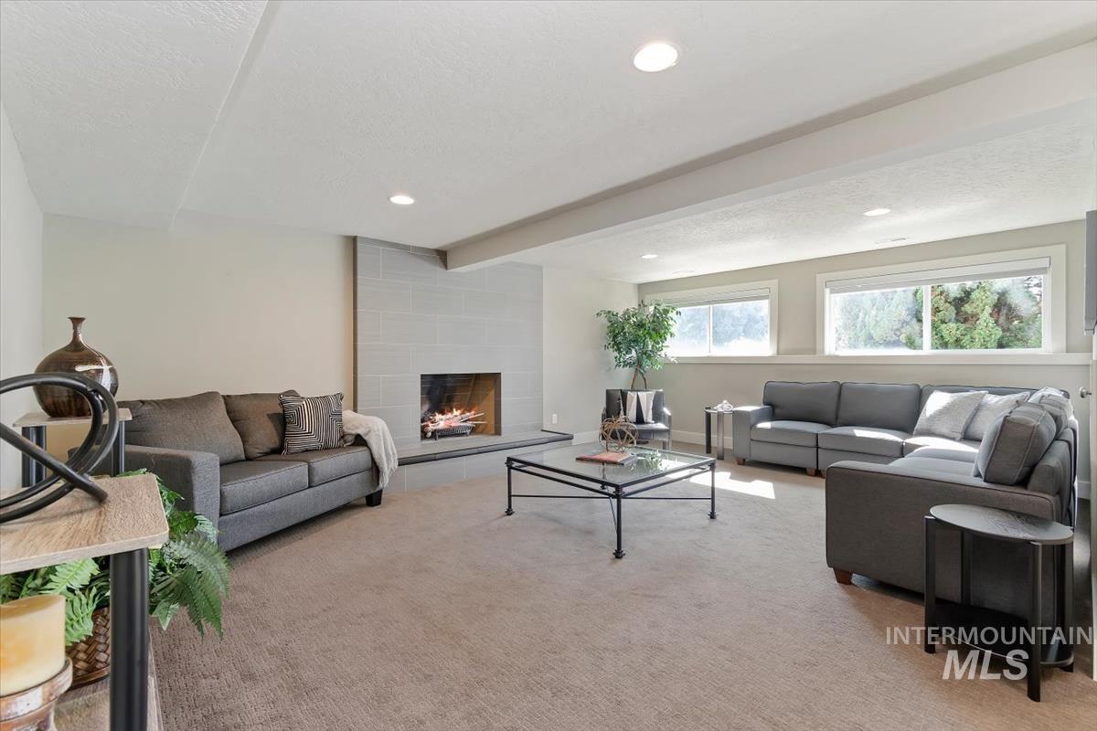 709 E Braemere, Boise, Idaho 83702, 4 Bedrooms, 4.5 Bathrooms, Residential For Sale, Price $1,495,000,MLS 99000927