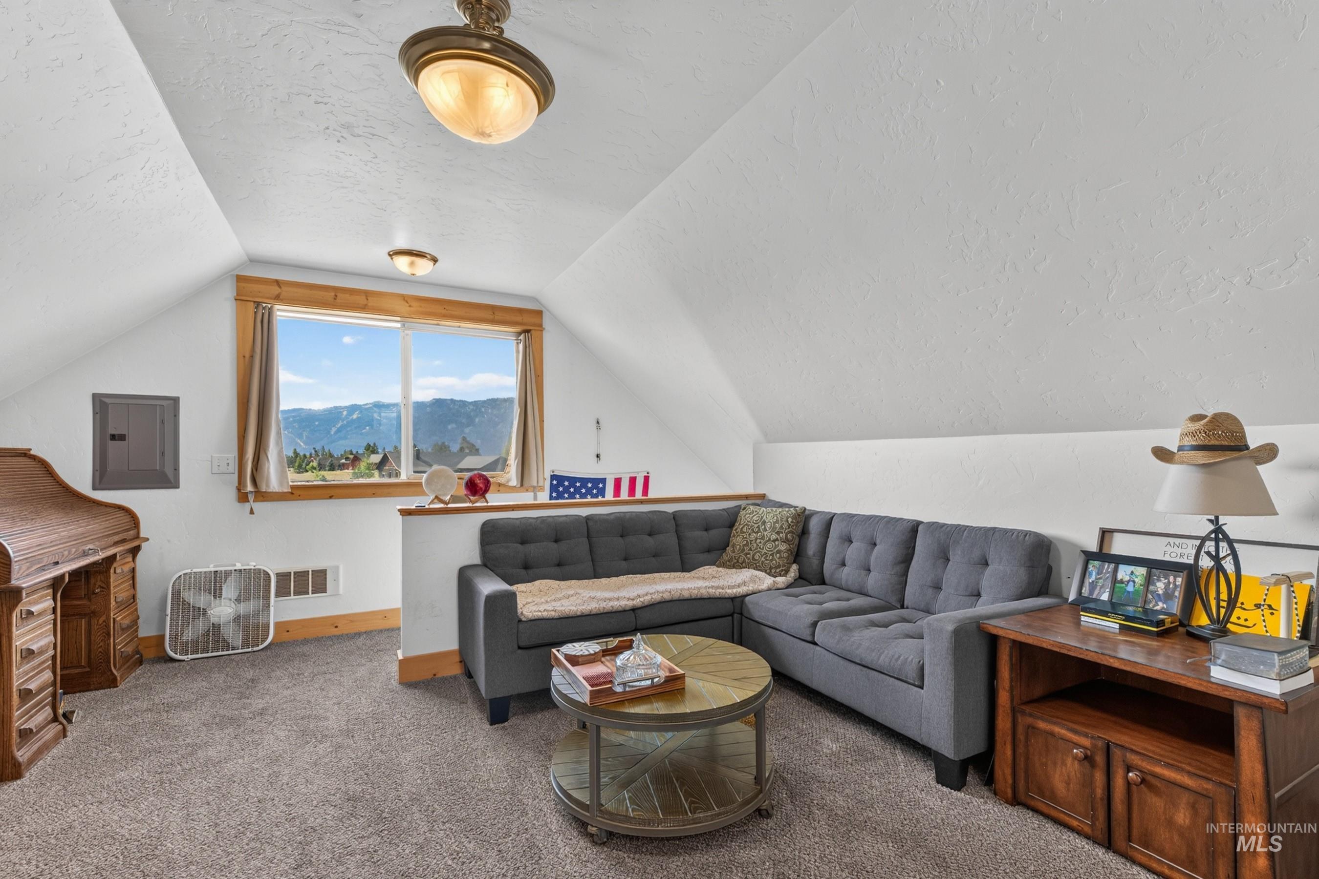 59 Salmon Loop, Donnelly, Idaho 83615, 4 Bedrooms, 3 Bathrooms, Residential For Sale, Price $999,500, 99000930