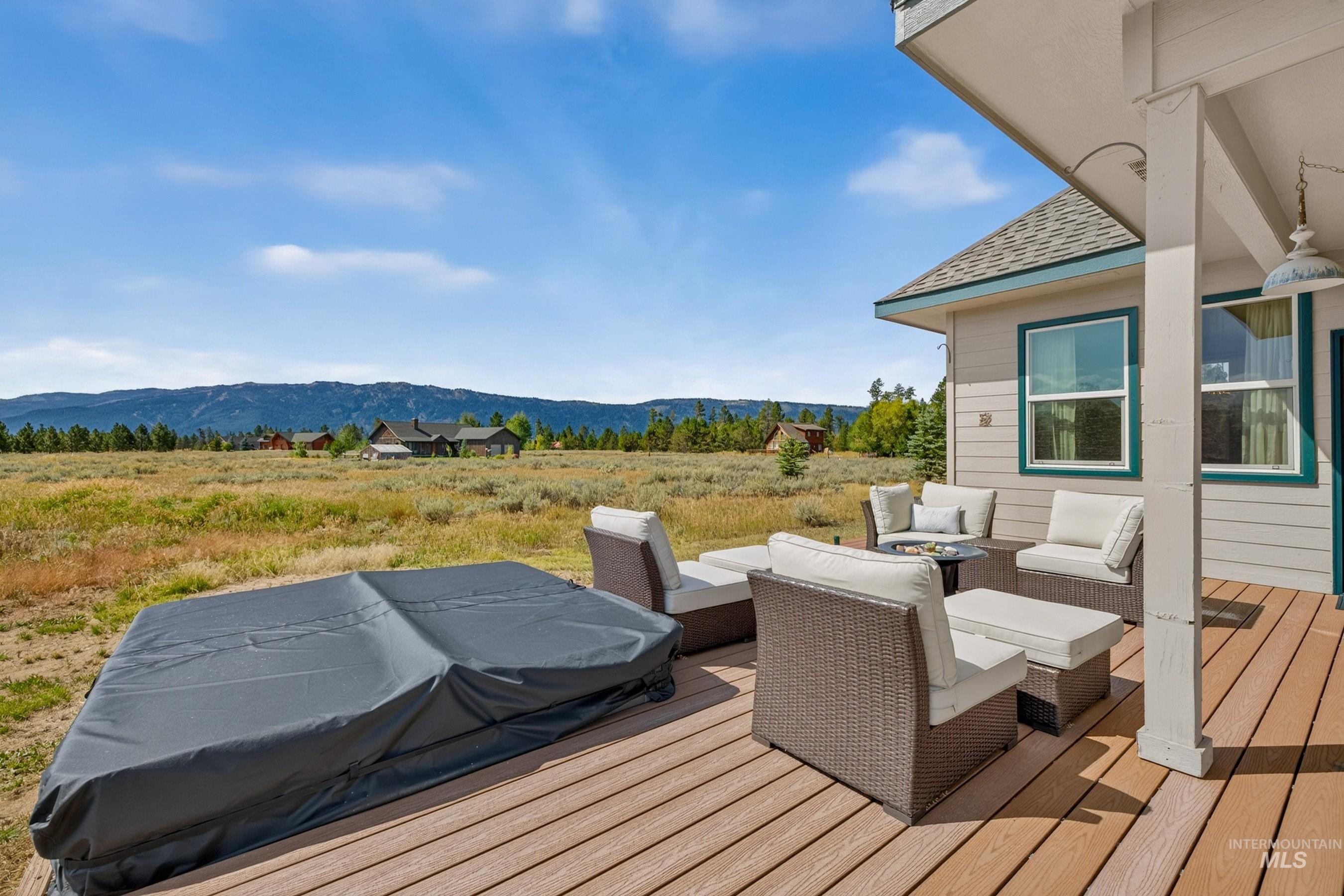 59 Salmon Loop, Donnelly, Idaho 83615, 4 Bedrooms, 3 Bathrooms, Residential For Sale, Price $999,500, 99000930