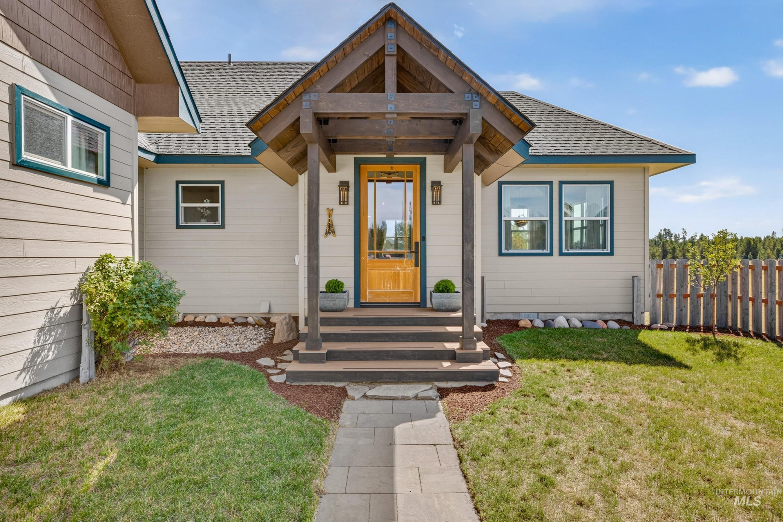 59 Salmon Loop, Donnelly, Idaho 83615, 4 Bedrooms, 3 Bathrooms, Residential For Sale, Price $999,500, 99000930