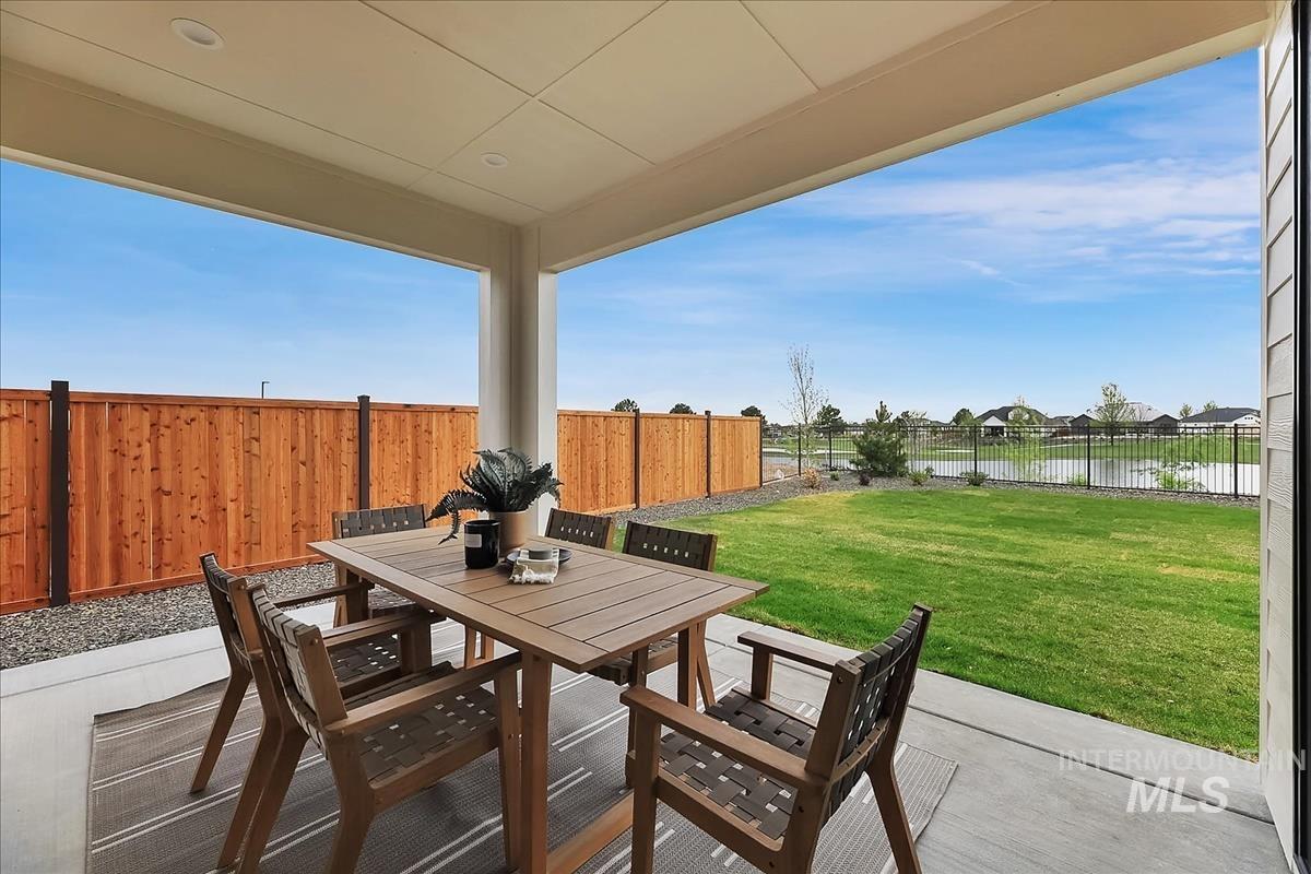 7114 W Newtown St., Eagle, Idaho 83616, 3 Bedrooms, 3 Bathrooms, Residential For Sale, Price $929,880, 99000939