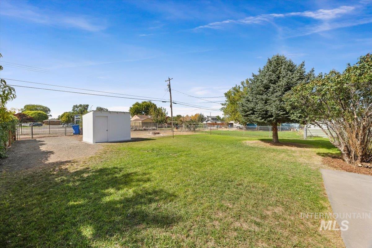 415 Adams Street, Twin Falls, Idaho 83301, 3 Bedrooms, 1 Bathroom, Residential For Sale, Price $309,900,MLS 99000944