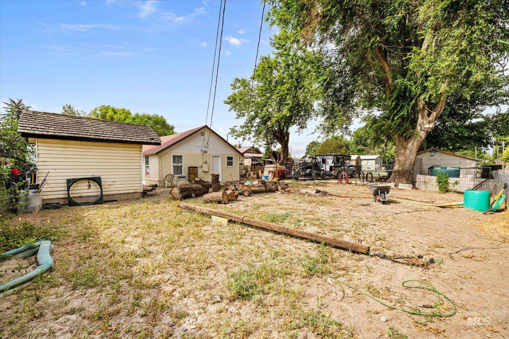328 W Owyhee Ave, Homedale, Idaho 83628, 2 Bedrooms, 1 Bathroom, Residential For Sale, Price $179,900,MLS 99000947
