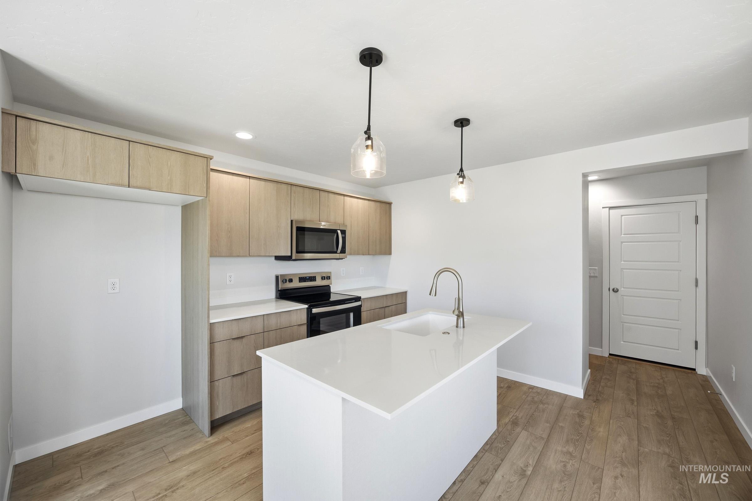 16197 Andes Ave, Caldwell, Idaho 83607, 3 Bedrooms, 2.5 Bathrooms, Residential For Sale, Price $366,990,MLS 99000957